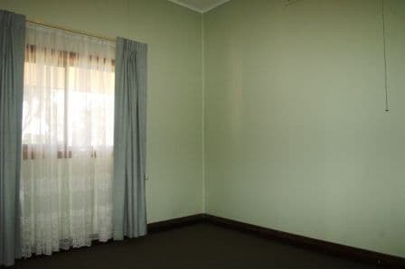 70 Pell Street, HOWLONG NSW 2643, Howlong - Thumbnail 4