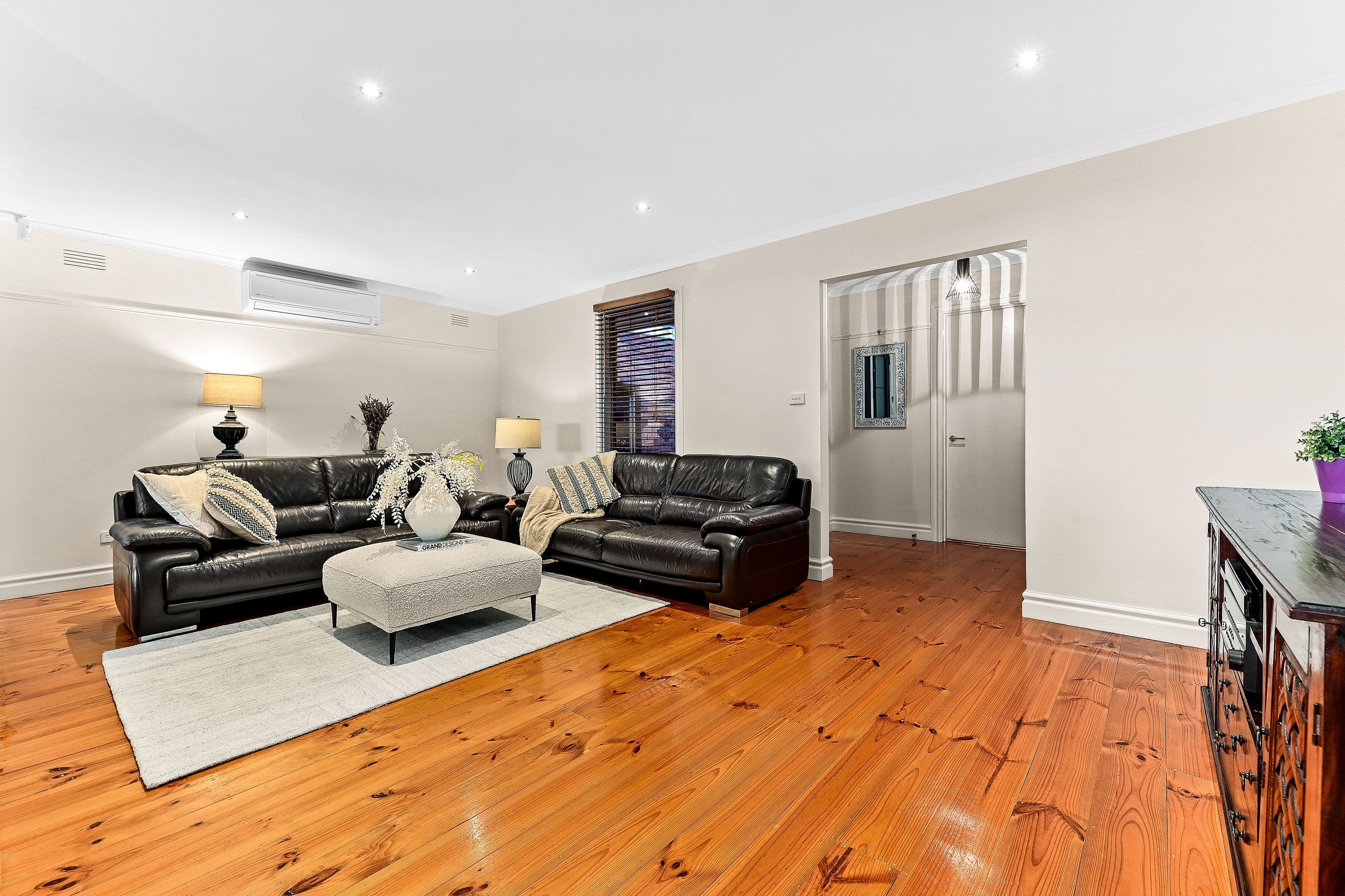 18 Minerva Crescent, Vermont South VIC 3133, Vermont South - Thumbnail 2
