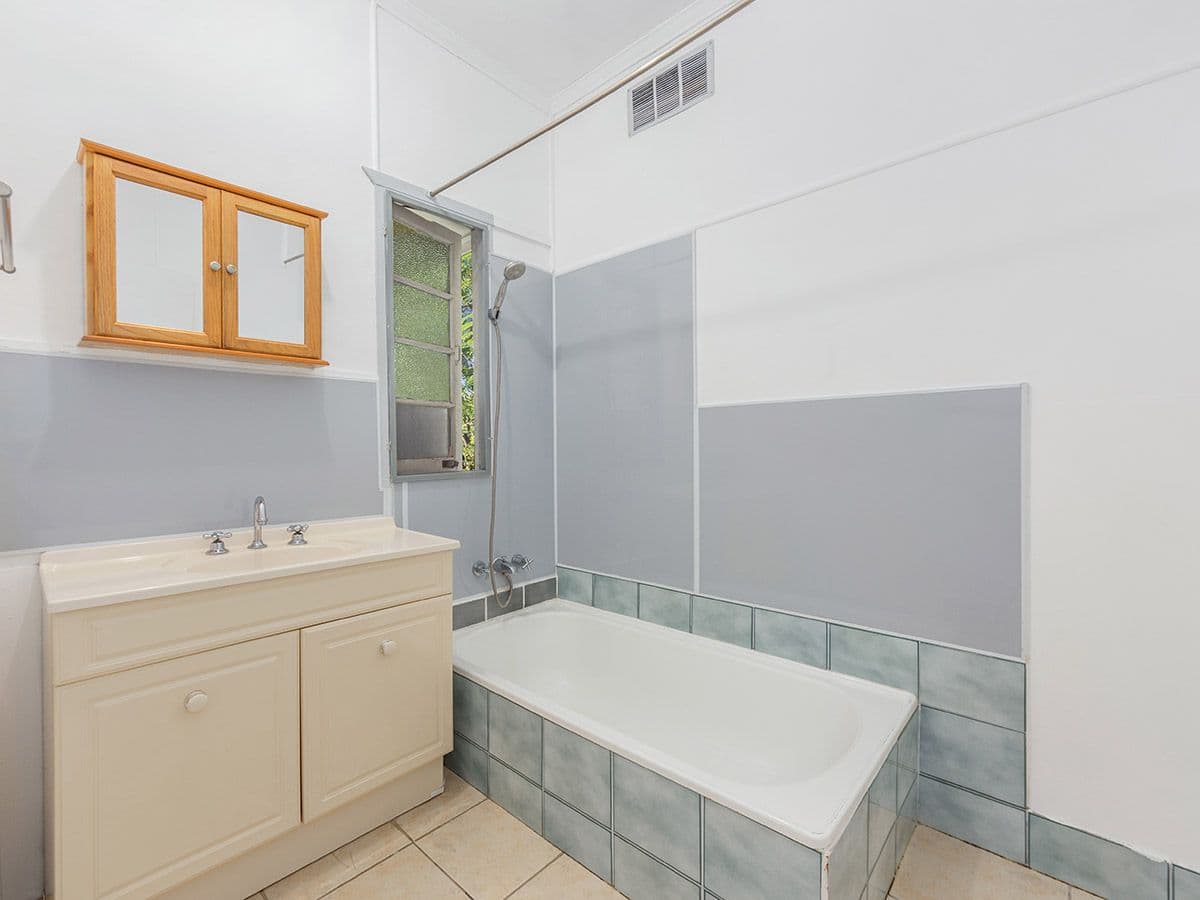 37 Cyprus Street, Tivoli QLD 4305, Tivoli - Thumbnail 6