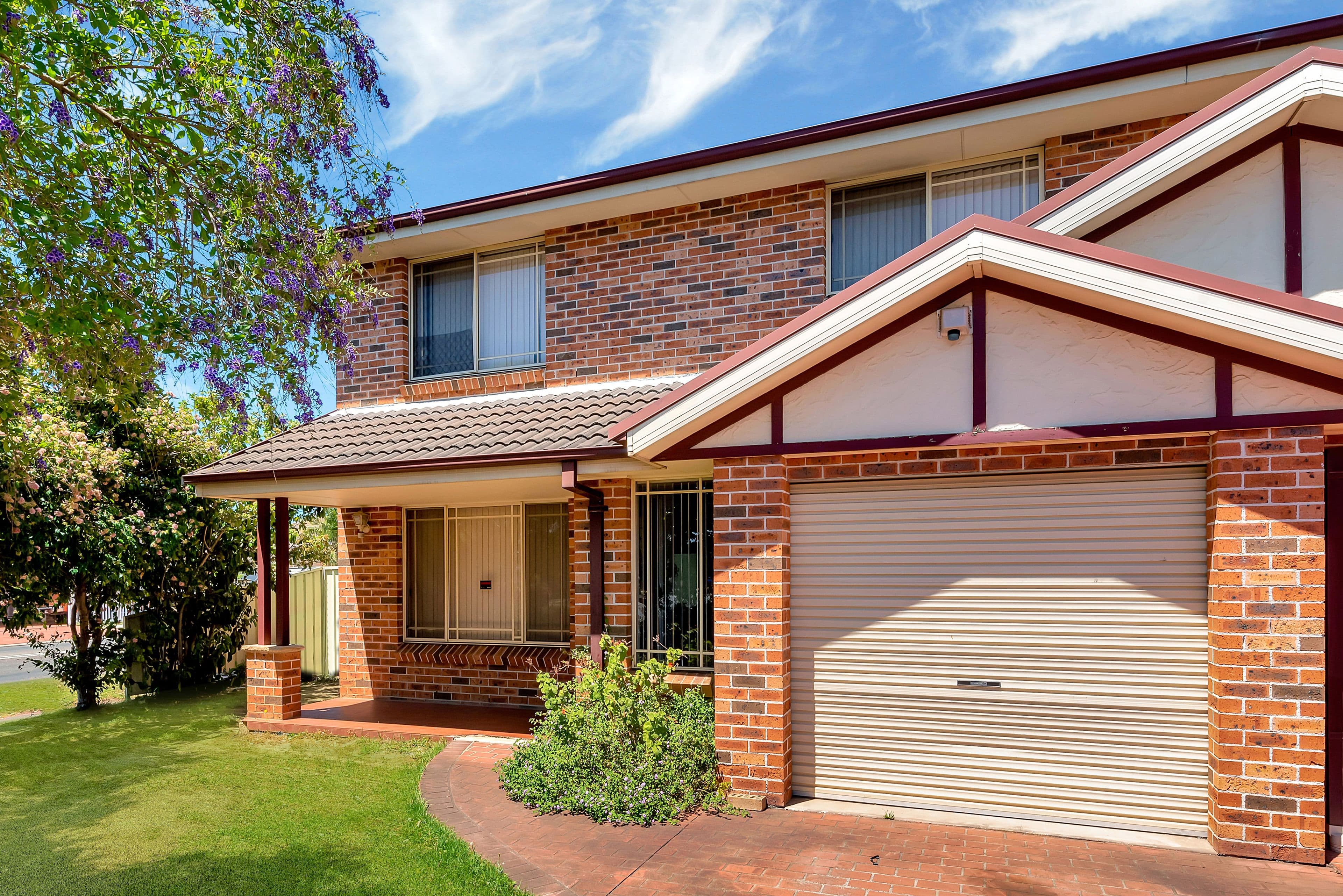 2 Lord Howe Drive, Green Valley - Image 1