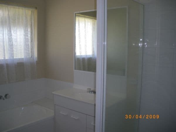 12 Seagull Court, DECEPTION BAY QLD 4508, Deception Bay - Thumbnail 2