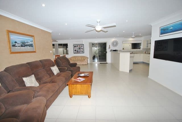 25 Capeland Avenue, Sanctuary Point - Thumbnail 4