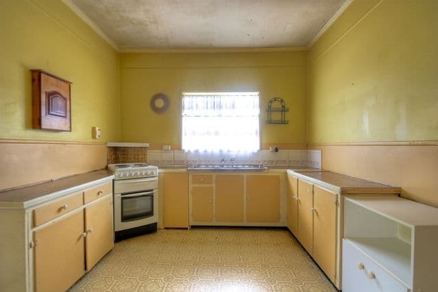 48 chubb Street, ONE MILE QLD 4305, One Mile - Thumbnail 3