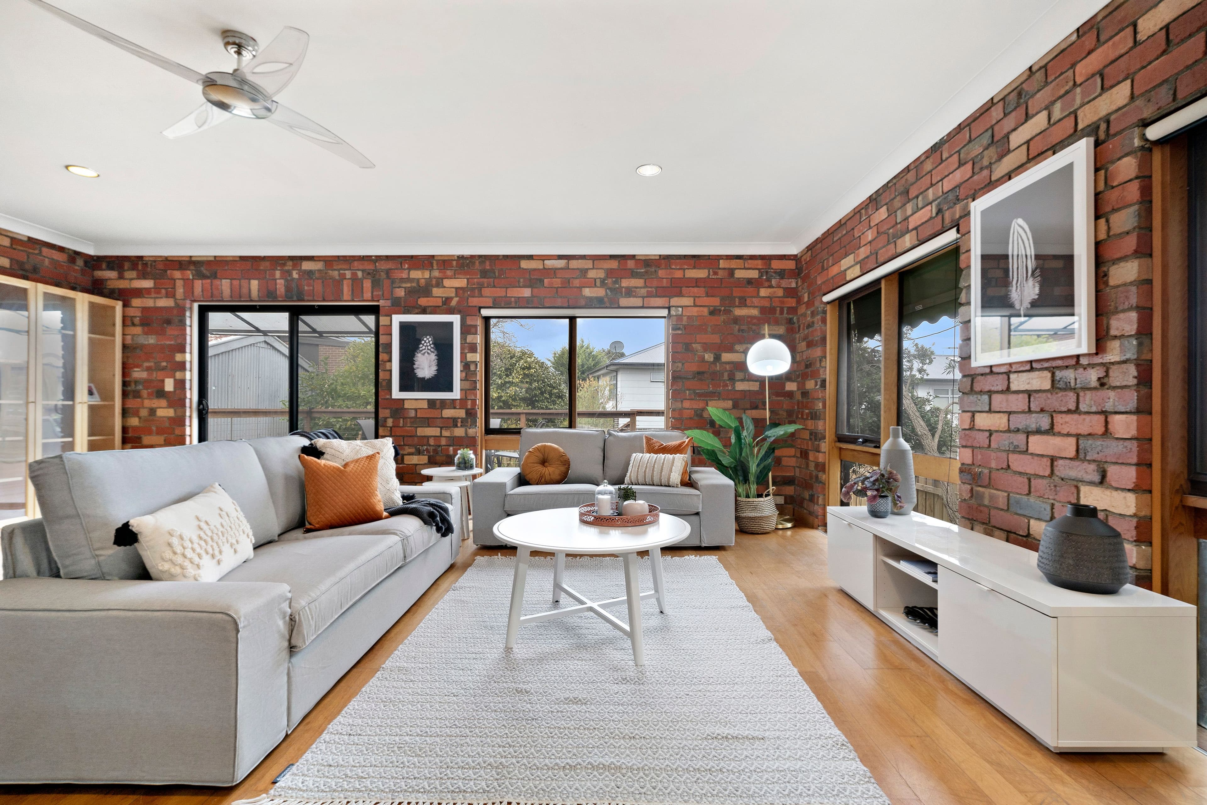 33 Binalong Avenue, Chadstone VIC 3148, Chadstone - Thumbnail 2