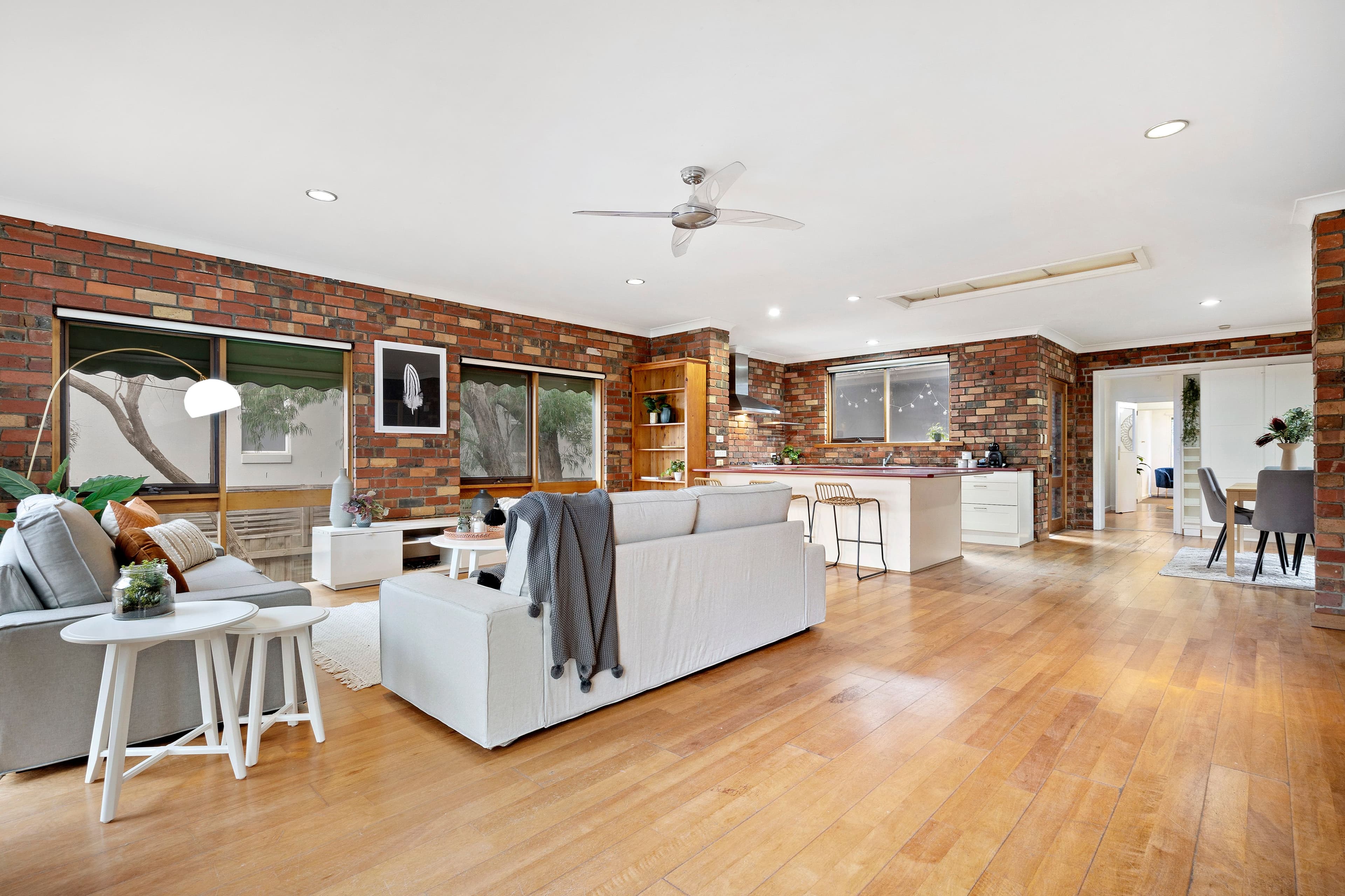 33 Binalong Avenue, Chadstone VIC 3148, Chadstone - Thumbnail 3
