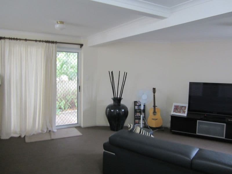 27 Mungala Street, Hope Island QLD 4212, Hope Island - Thumbnail 8