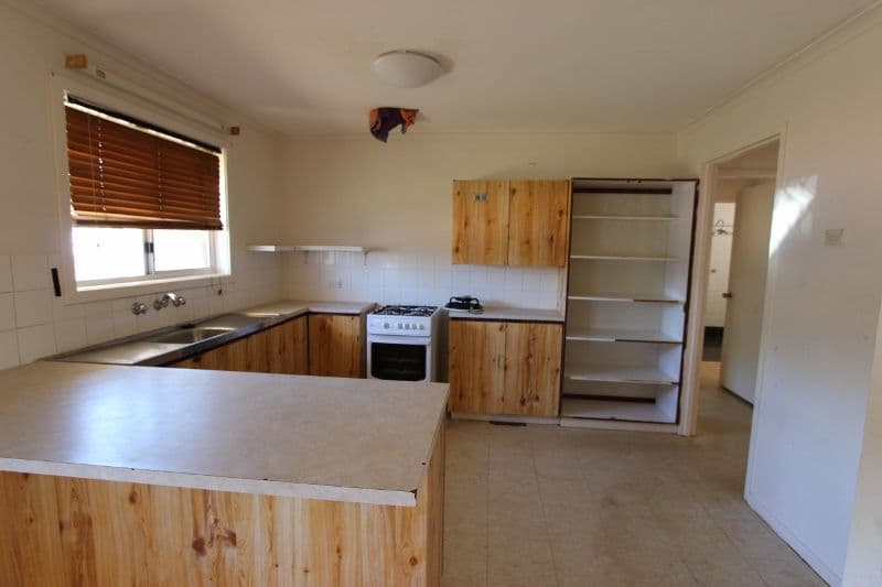 28 Gawthorne Drive, MILLARS WELL WA 6714, Millars Well - Thumbnail 5