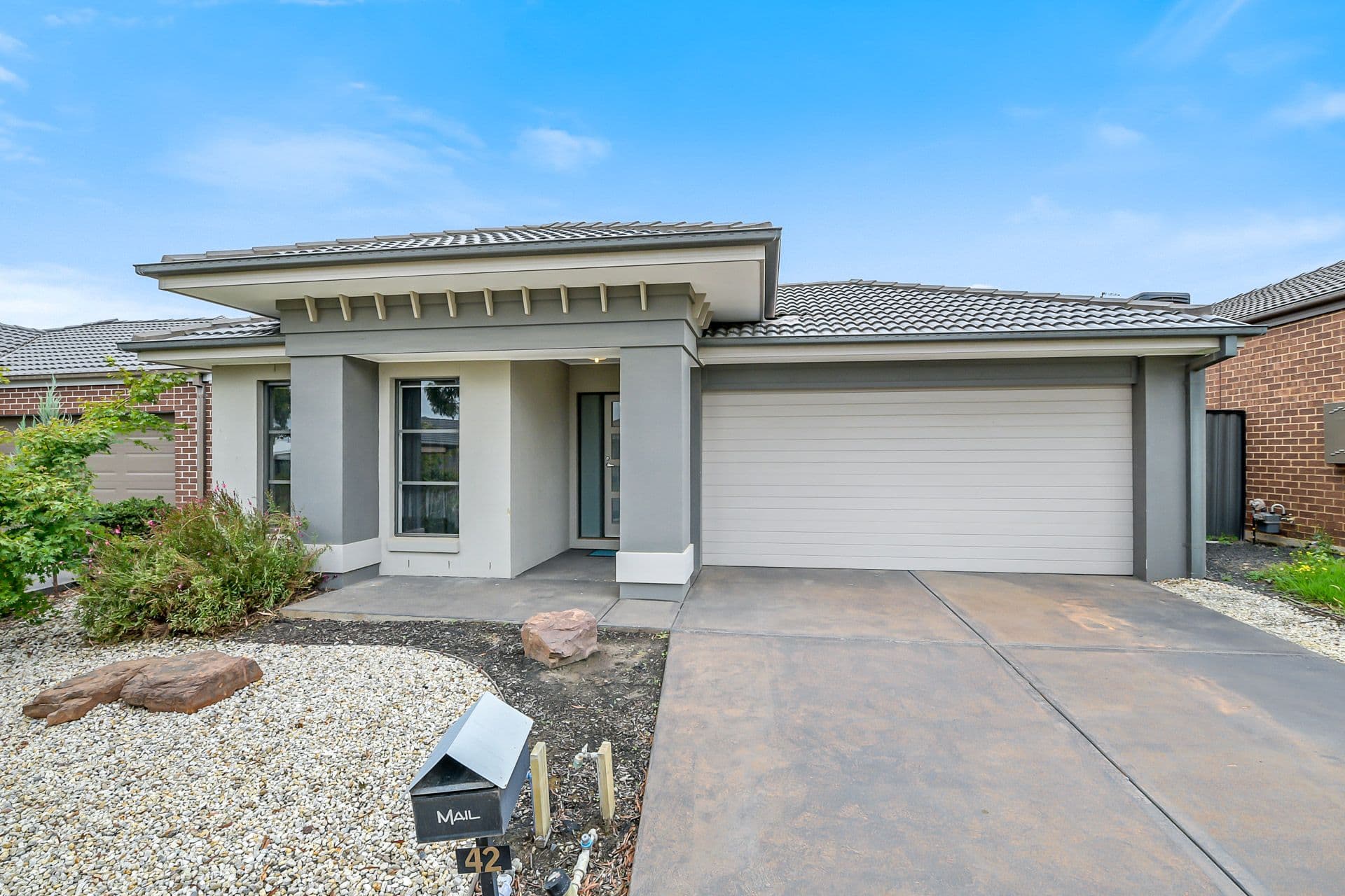 42 Sienna Way, Pakenham VIC 3810, Pakenham - Thumbnail 2