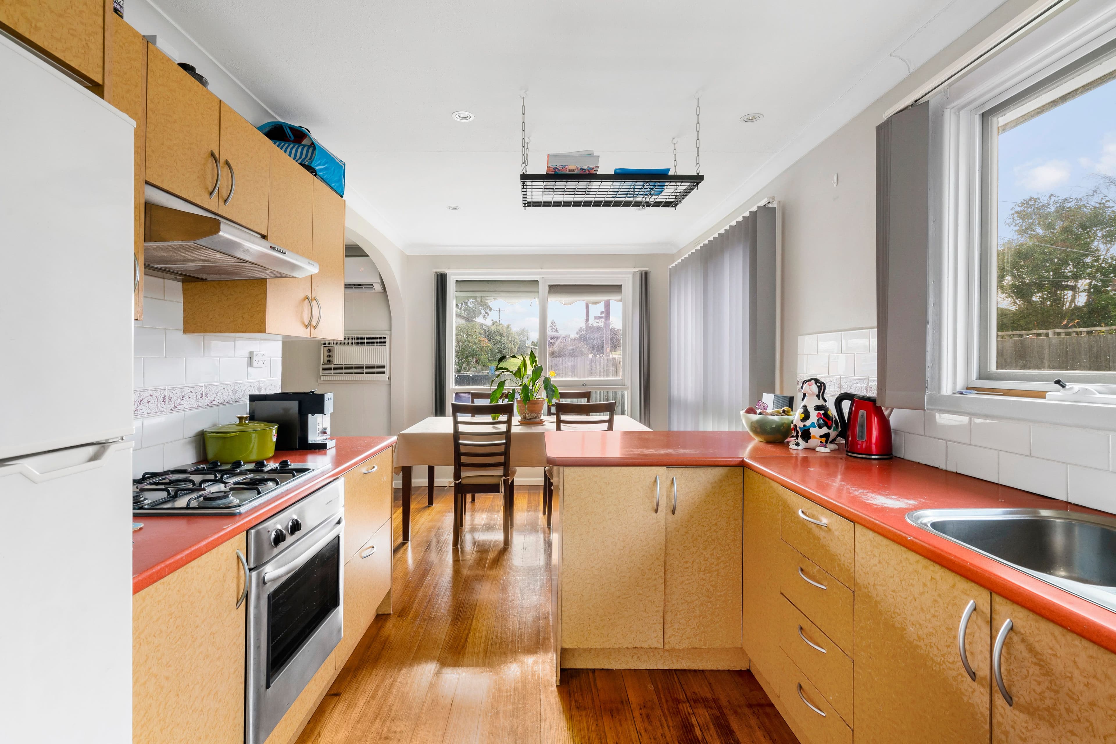 2 Coral Street, Frankston VIC 3199, Frankston - Thumbnail 3