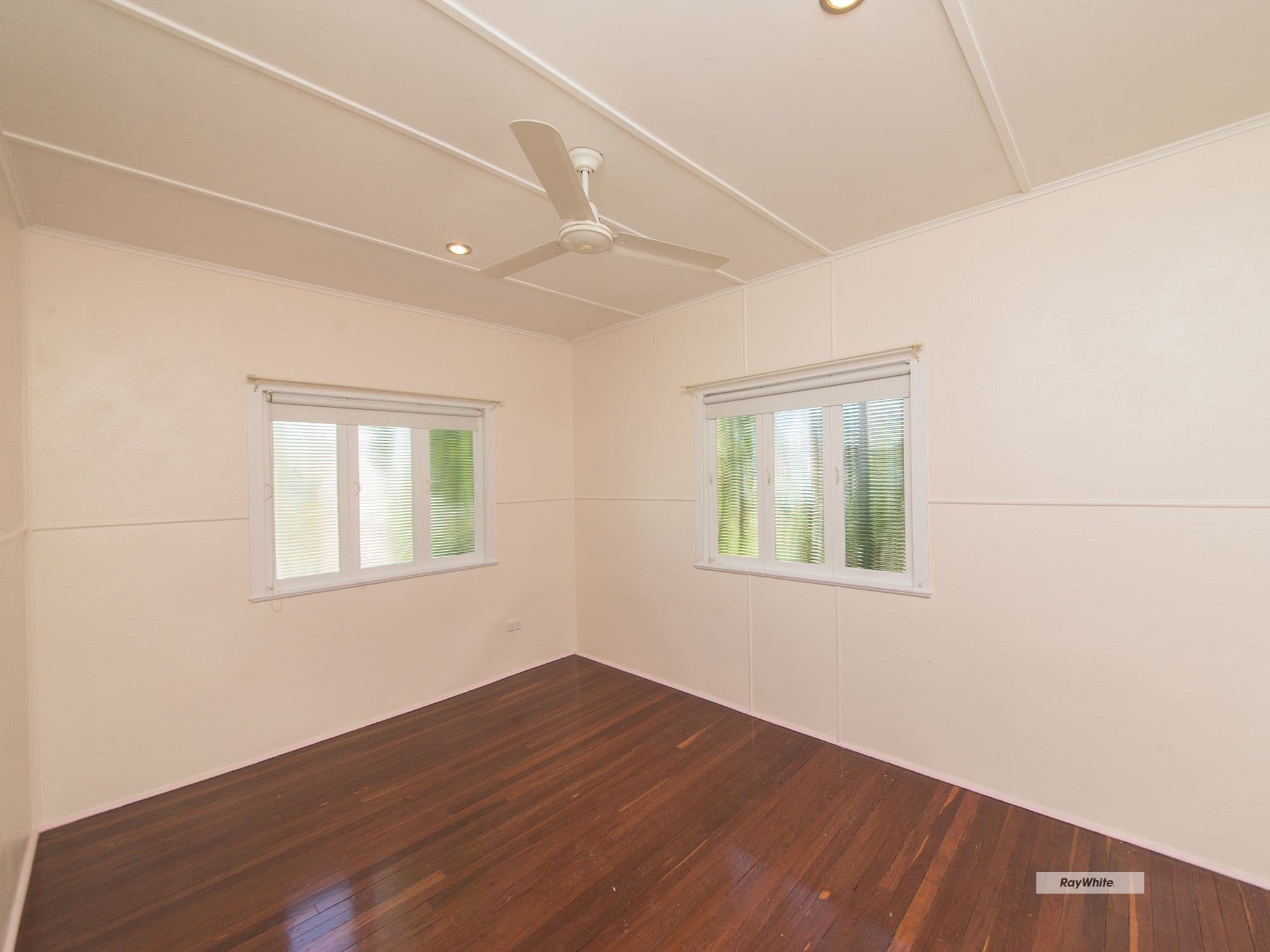 15 Bertram Street, Park Avenue QLD 4701, Park Avenue - Thumbnail 7