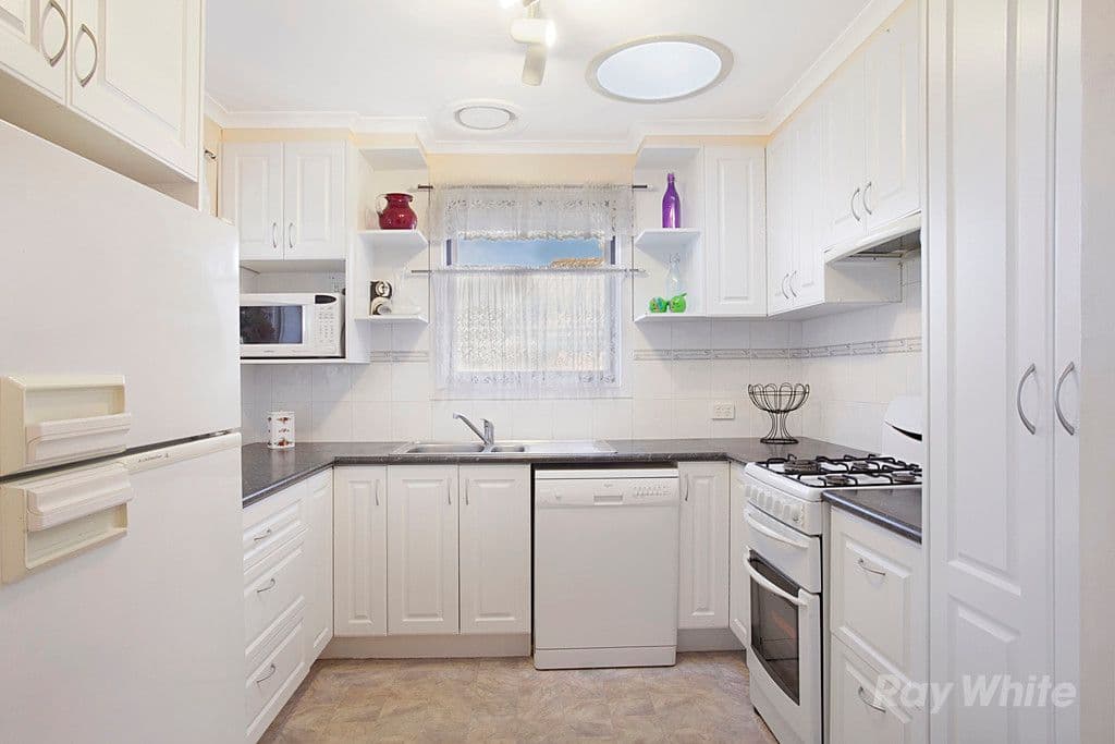 23 Bexsarm Crescent, Rowville VIC 3178, Rowville - Thumbnail 4