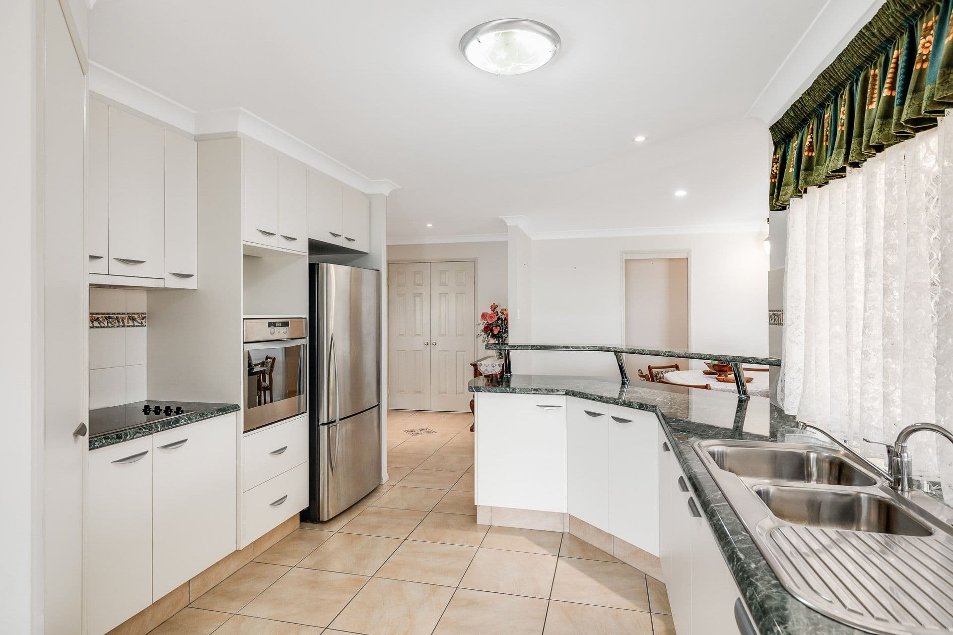 11 Darmstadt Court, Kearneys Spring QLD 4350, Kearneys Spring - Thumbnail 4