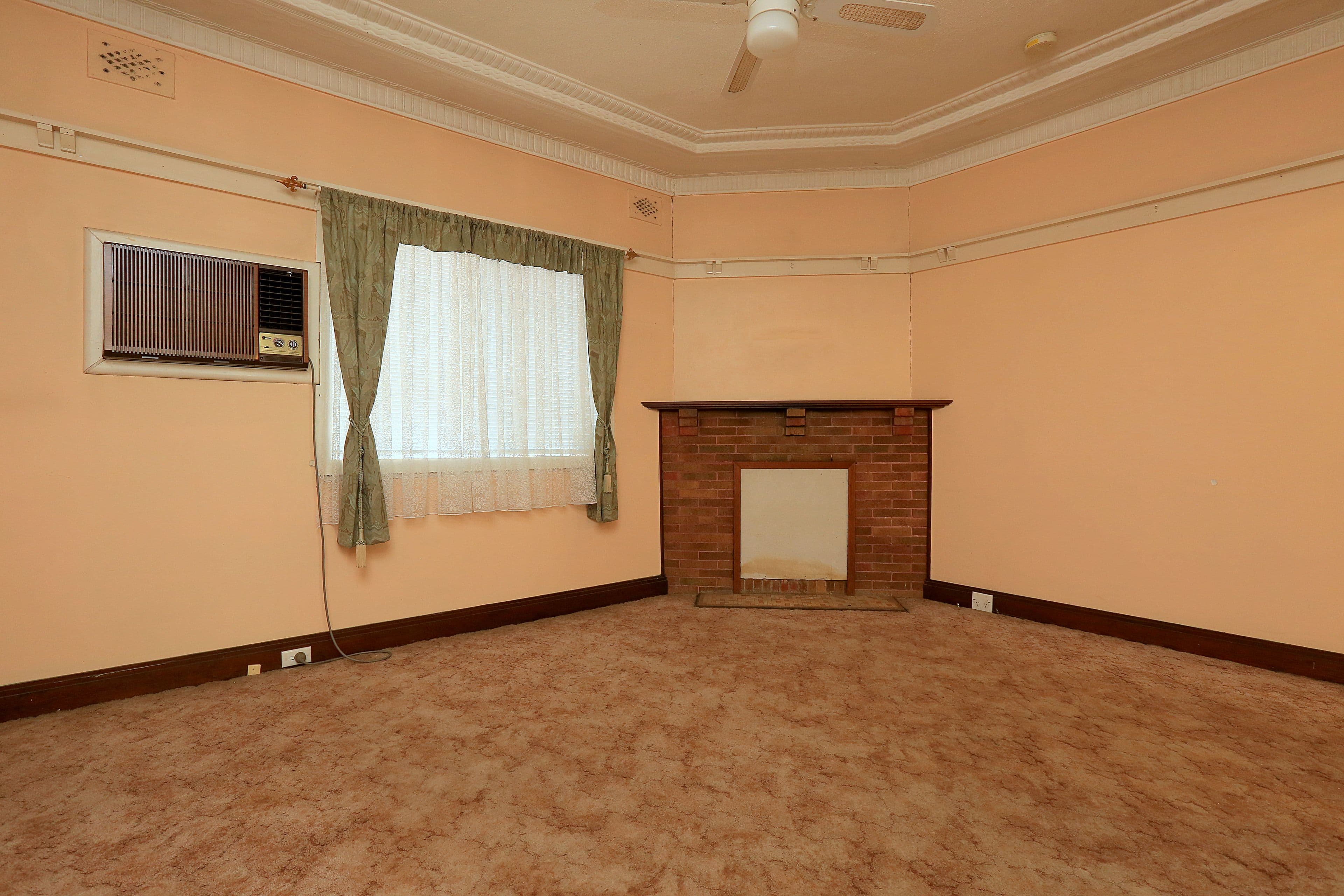 10 Winspear Avenue, Bankstown - Thumbnail 3