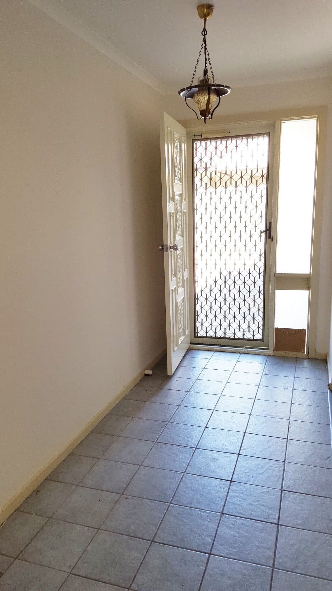18 Warrenwood Avenue, Hoppers Crossing VIC 3029, Hoppers Crossing - Thumbnail 2