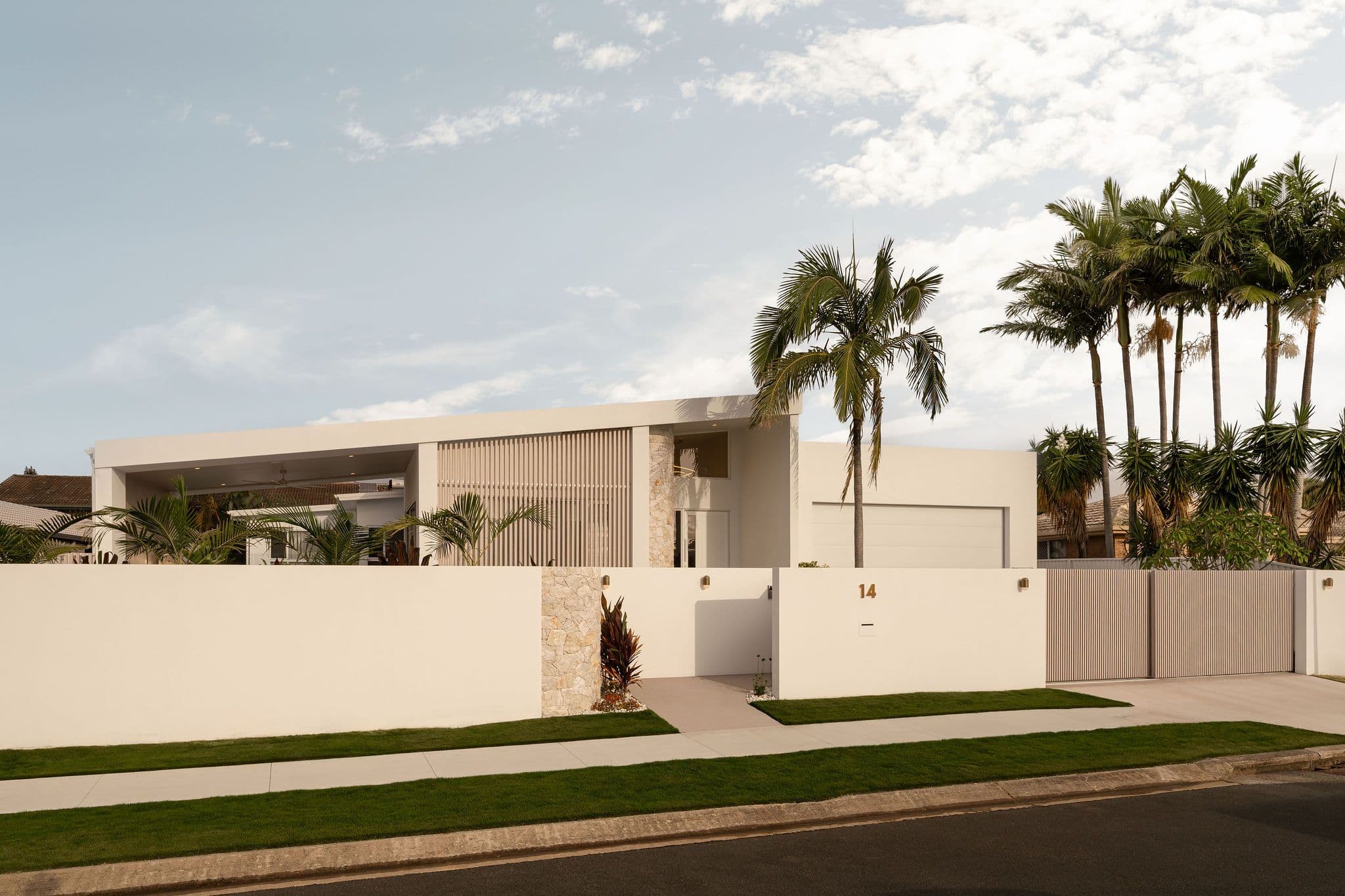 14 Spinebill Street, Burleigh Waters QLD 4220, Burleigh Waters - Thumbnail 2