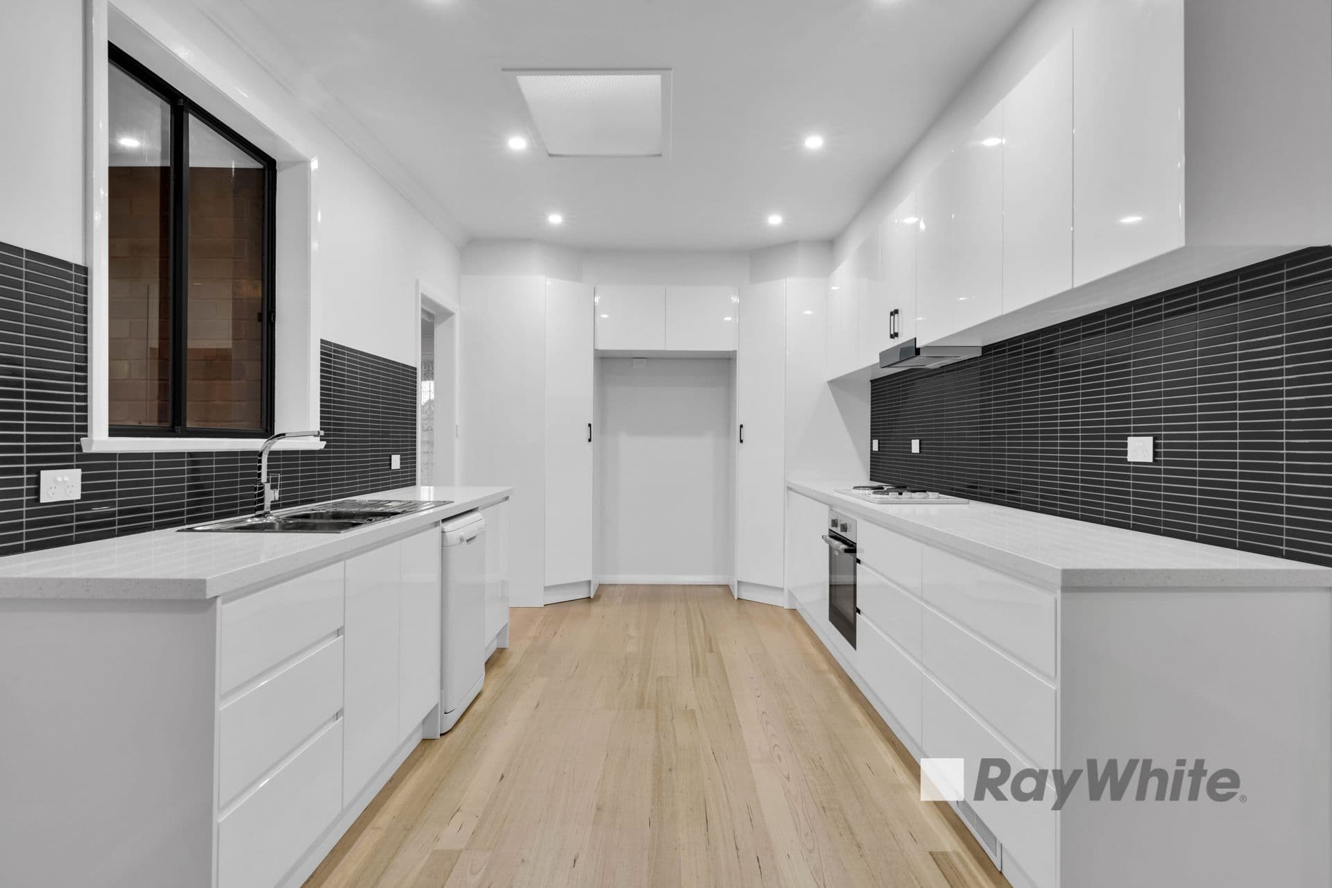 5 Sundown Court, Narre Warren VIC 3805, Narre Warren - Thumbnail 5