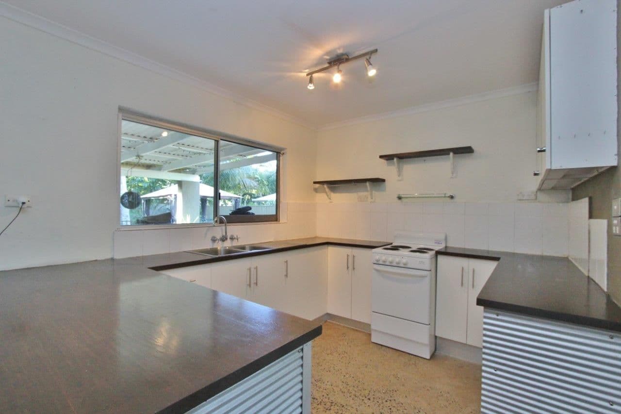 10 Kavieng Street, Trinity Beach QLD 4879, Trinity Beach - Thumbnail 4