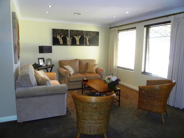 2 Leicester Crescent, CANNING VALE WA 6155, Canning Vale - Thumbnail 2