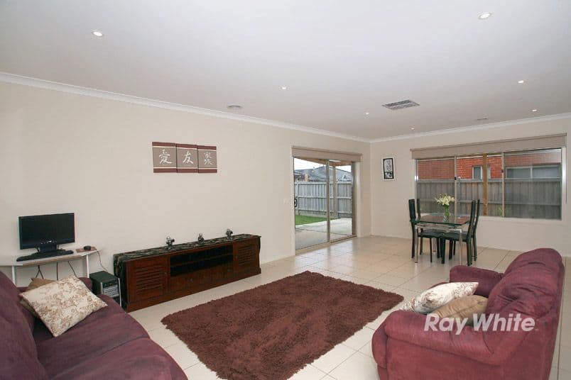 182 Linsell Boulevard, CRANBOURNE EAST VIC 3977, Cranbourne East - Thumbnail 6