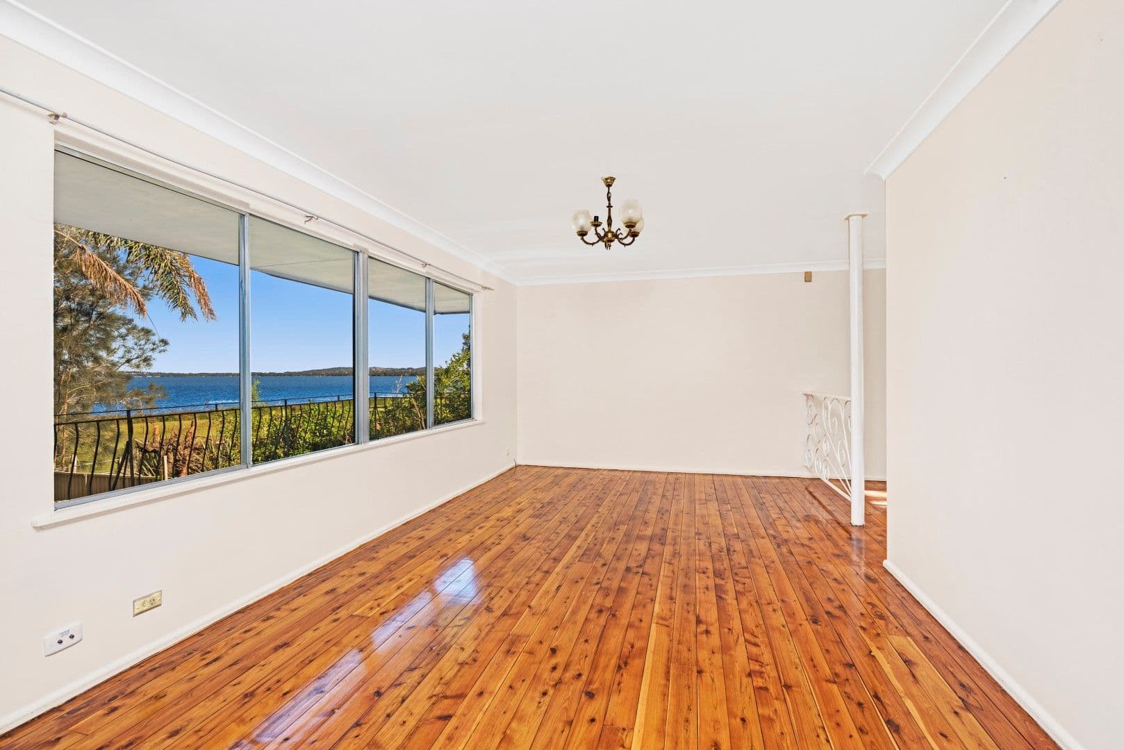 287 Lakedge Avenue, Berkeley Vale - Thumbnail 3