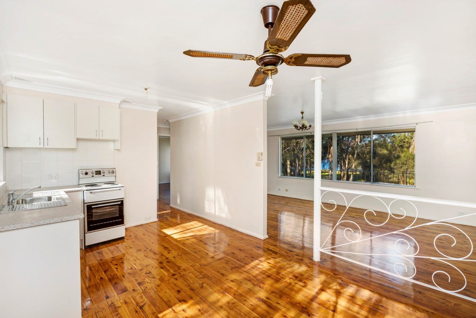 287 Lakedge Avenue, Berkeley Vale - Thumbnail 5
