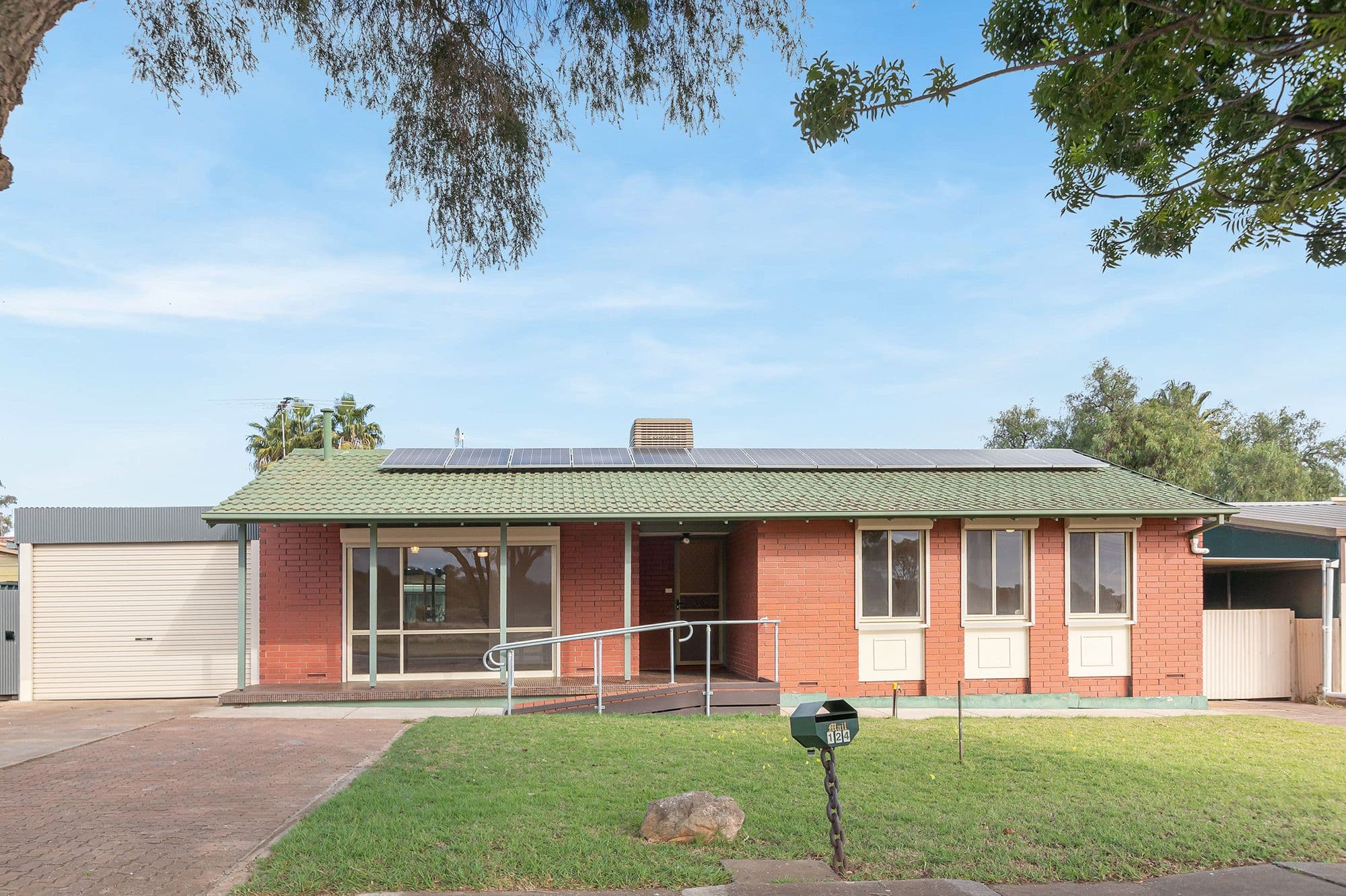 124 Alawoona Road, Munno Para SA 5115, Munno Para - Image 1