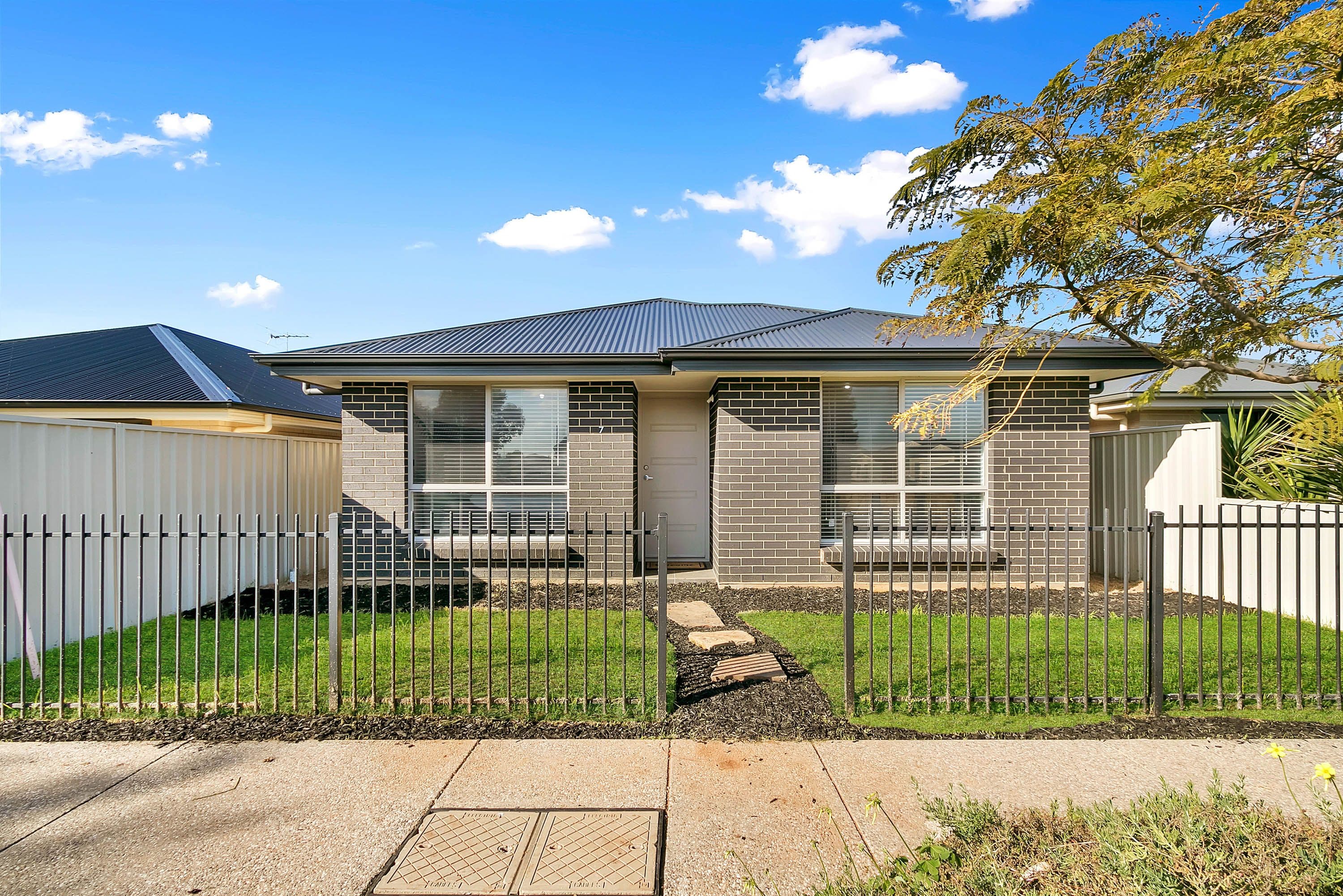 7 Almandine Lane, Munno Para West SA 5115, Munno Para West - Image 1