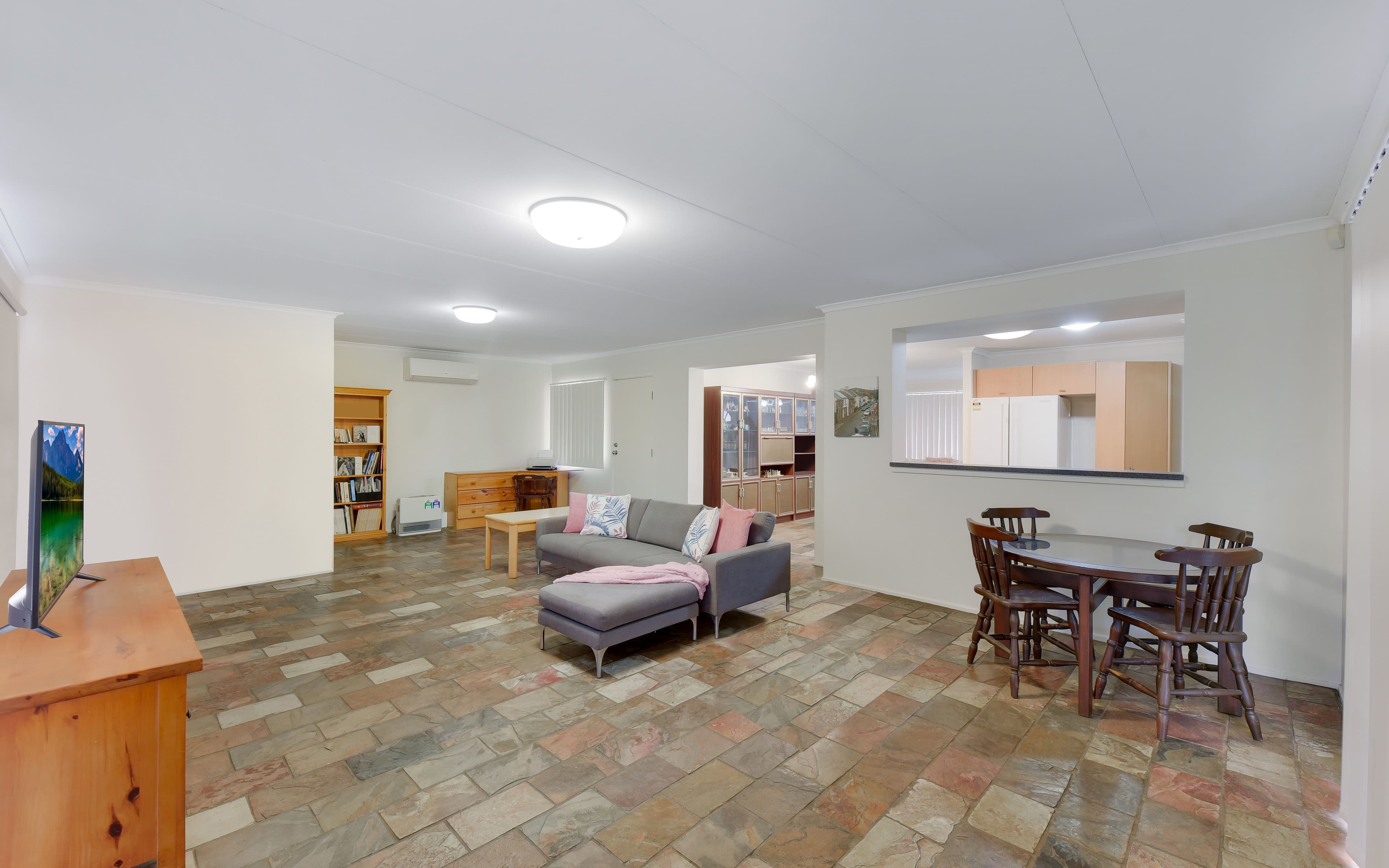 42 Adrian Street, Macquarie Fields NSW 2564, Macquarie Fields - Thumbnail 5