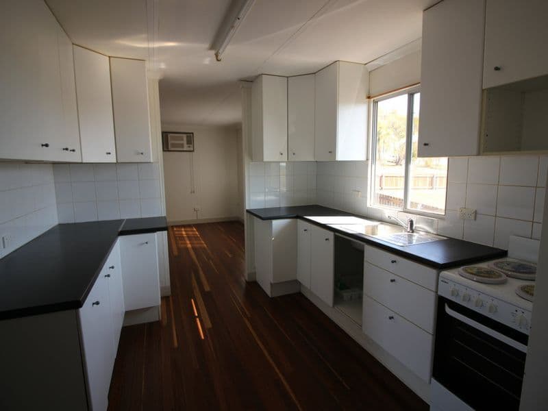 42 Meyer Street, Gayndah QLD 4625, Gayndah - Thumbnail 2