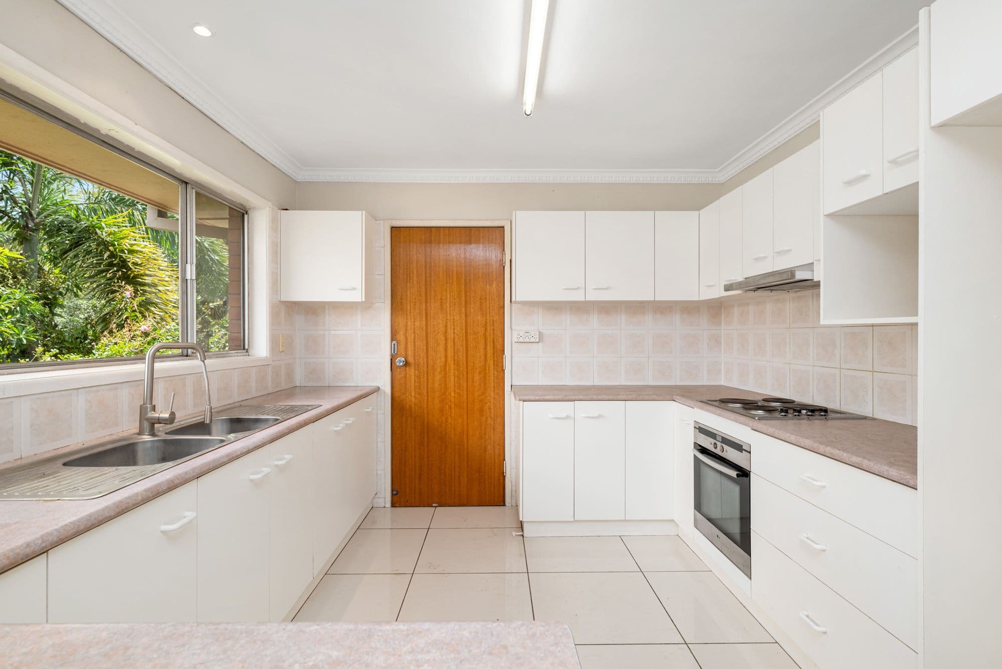 58 Granadilla Street, Macgregor QLD 4109, Macgregor - Thumbnail 3