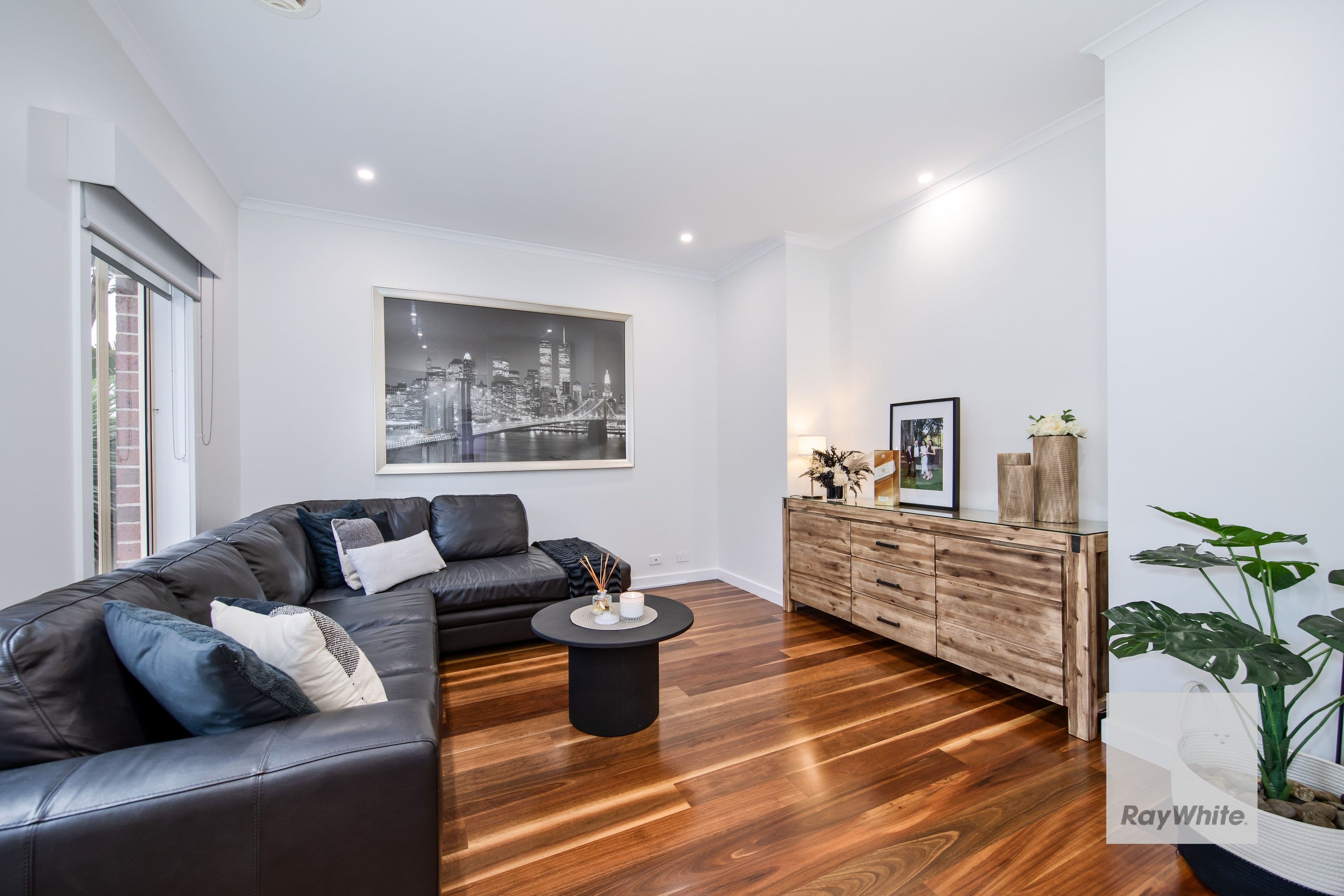 2 Burrill Court, Taylors Hill VIC 3037, Taylors Hill - Thumbnail 2