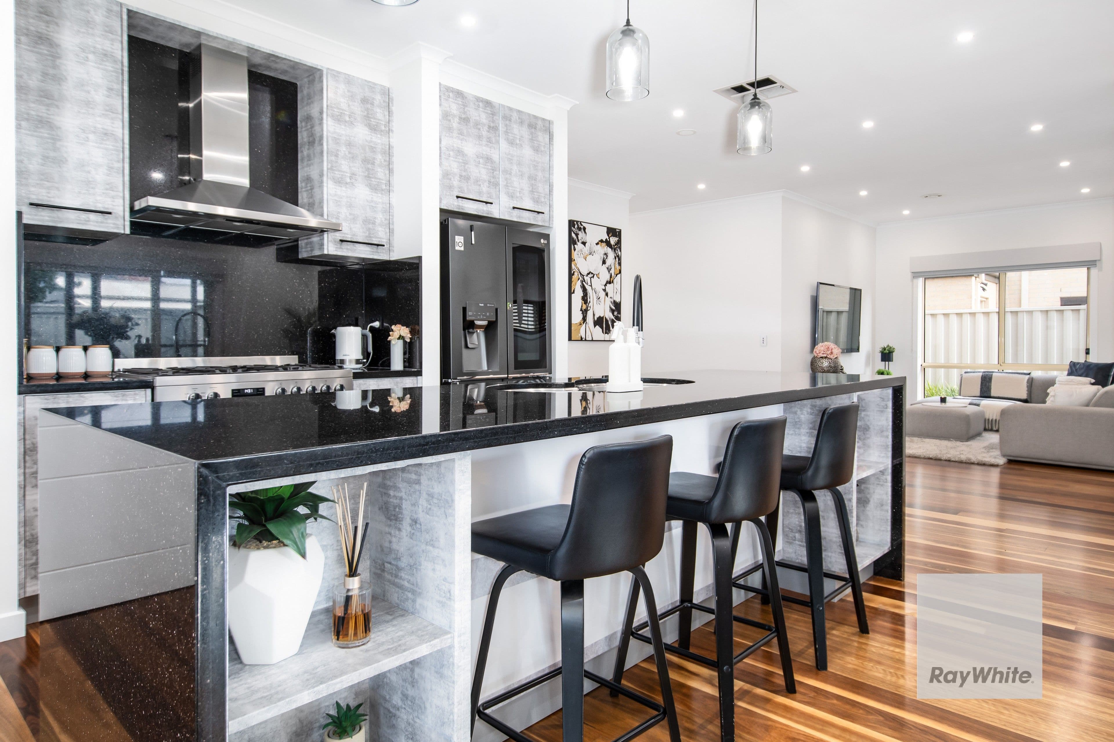 2 Burrill Court, Taylors Hill VIC 3037, Taylors Hill - Thumbnail 4