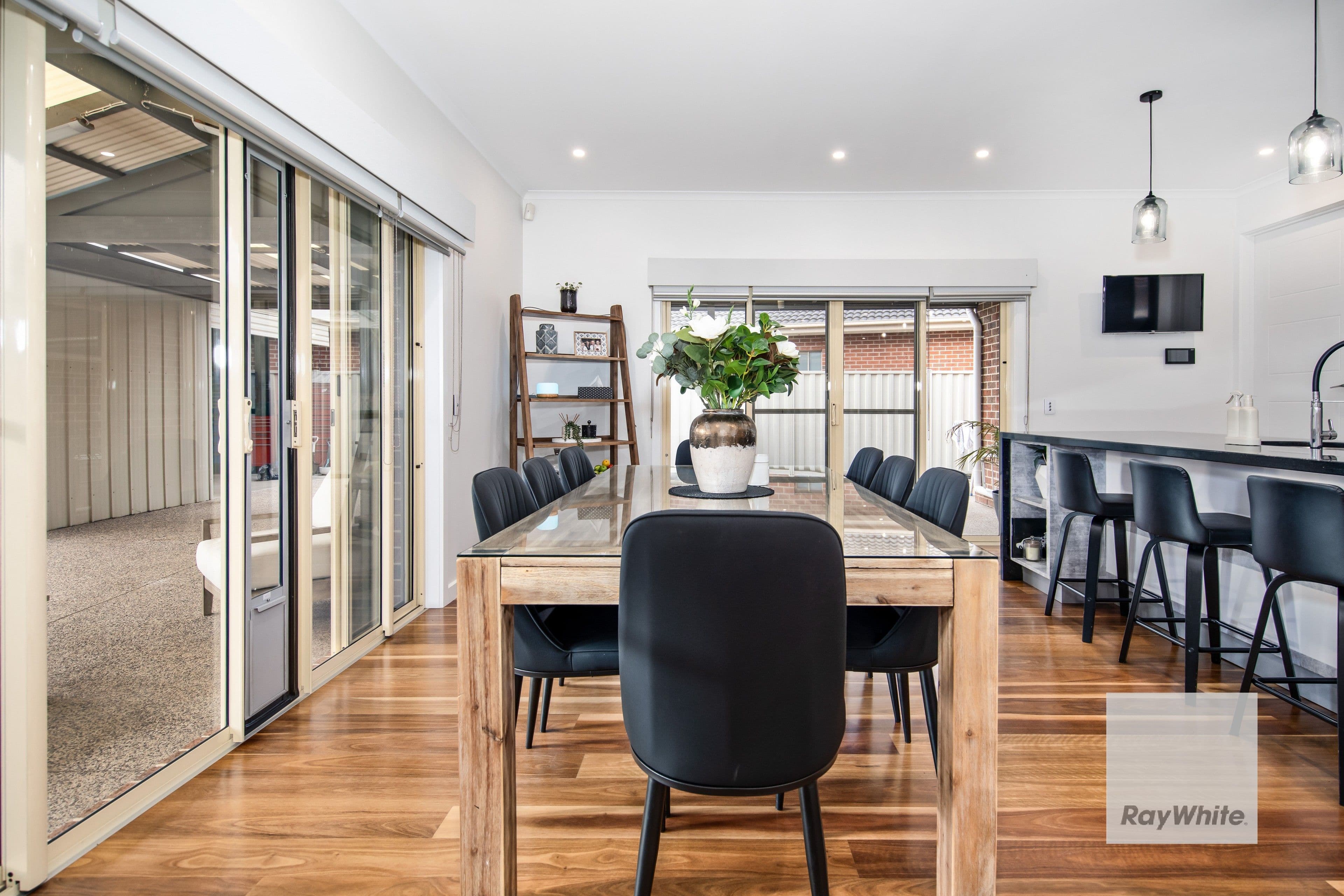 2 Burrill Court, Taylors Hill VIC 3037, Taylors Hill - Thumbnail 5