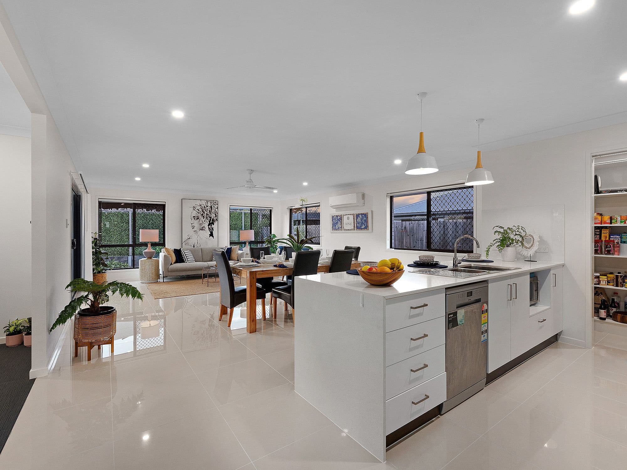 4 Barakula Street, South Ripley QLD 4306, South Ripley - Thumbnail 2