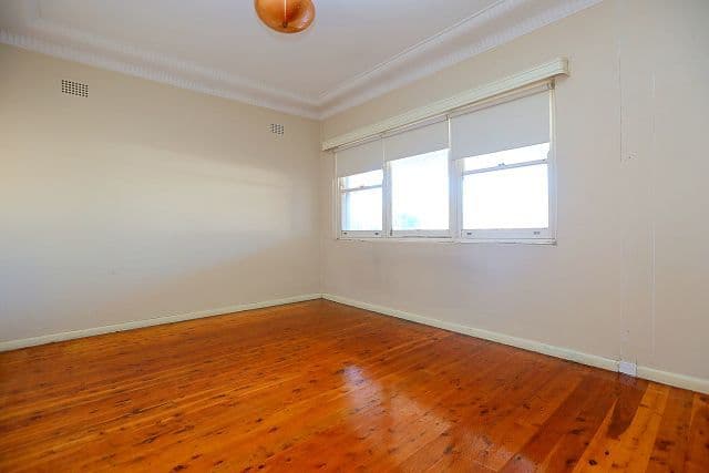 28 Cooeeyana Parade, Mount Lewis NSW 2190, Mount Lewis - Thumbnail 4