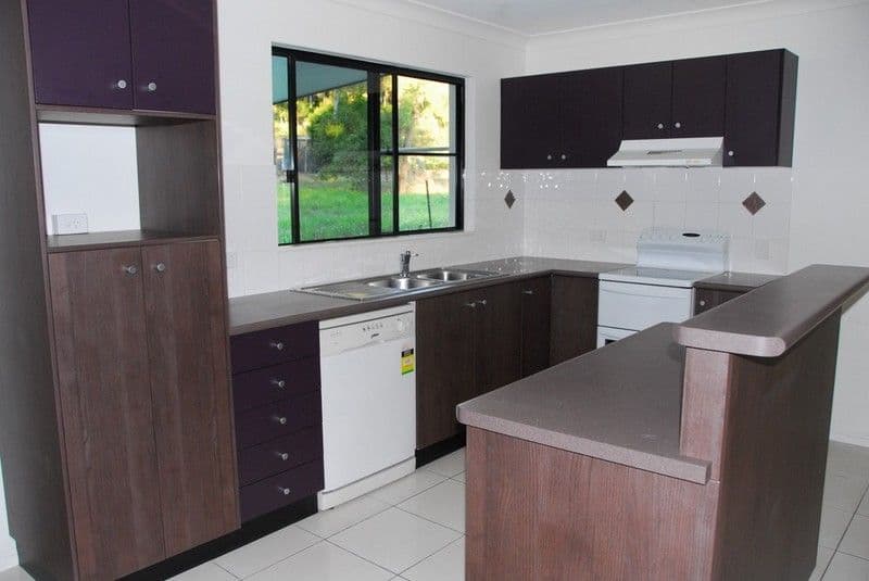 7 Links Drive, CANNONVALE QLD 4802, Cannonvale - Thumbnail 2