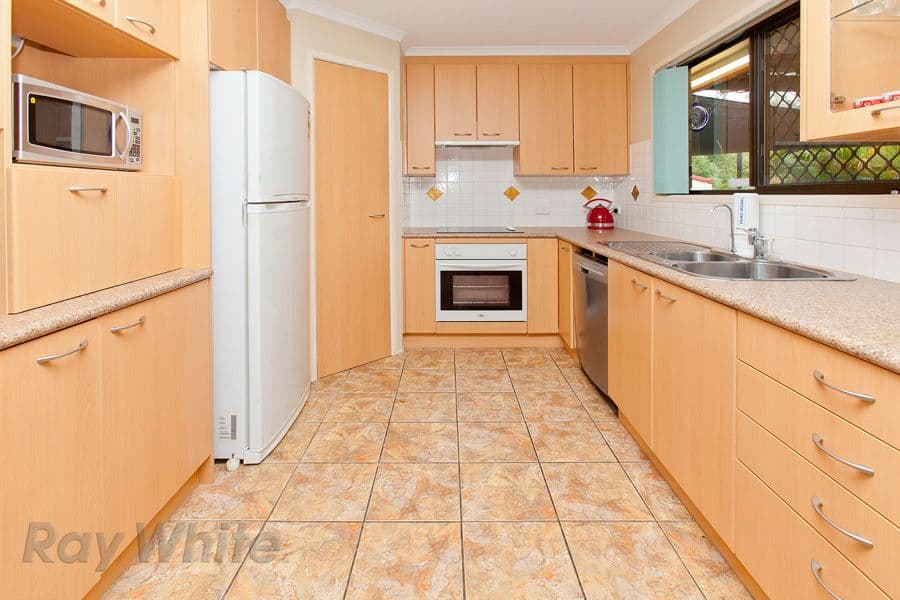 72 Wilson Drive, CAMIRA QLD 4300, Camira - Thumbnail 2