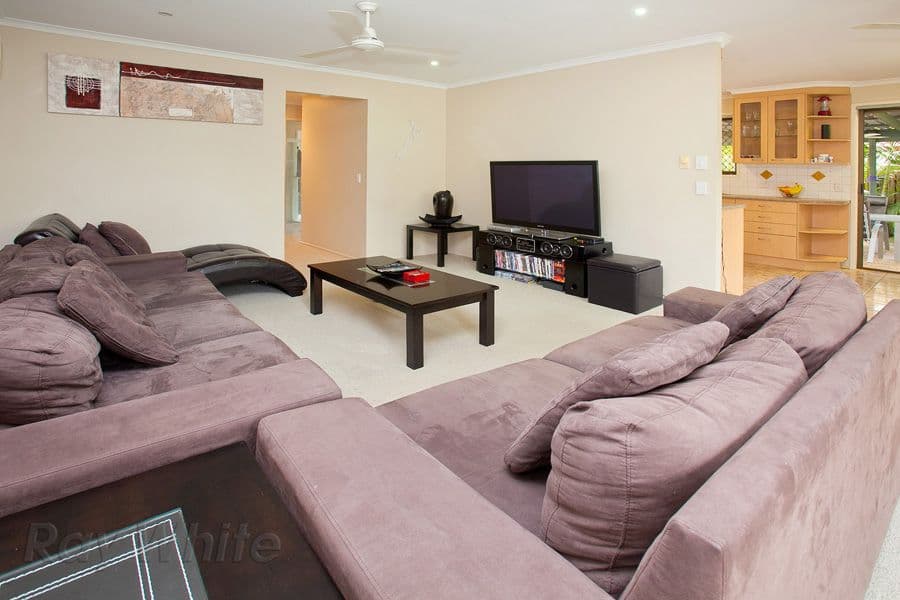 72 Wilson Drive, CAMIRA QLD 4300, Camira - Thumbnail 3