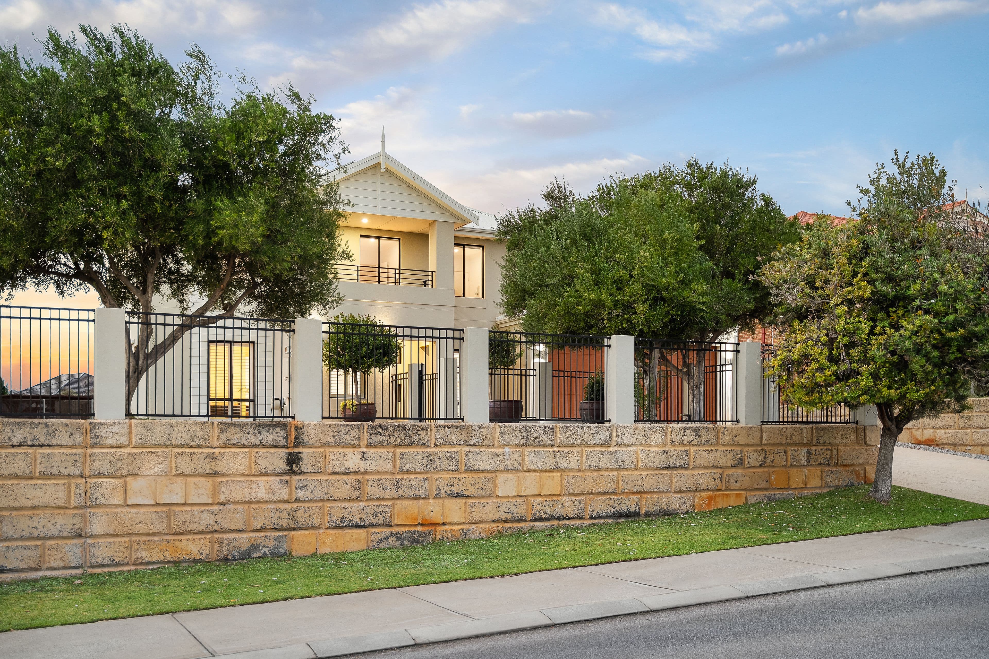 39 Bancoura Parkway, Secret Harbour WA 6173, Secret Harbour - Thumbnail 2