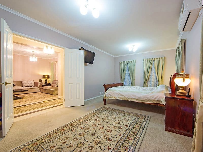 30 Chesterton Avenue, TARNEIT VIC 3029, Tarneit - Thumbnail 6