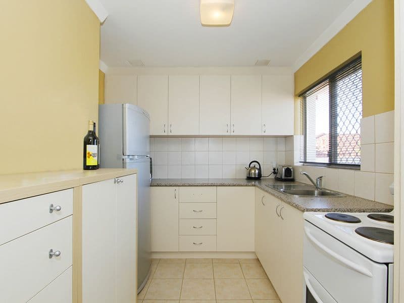 16  Eighth Avenue, MAYLANDS WA 6051, Maylands - Thumbnail 2