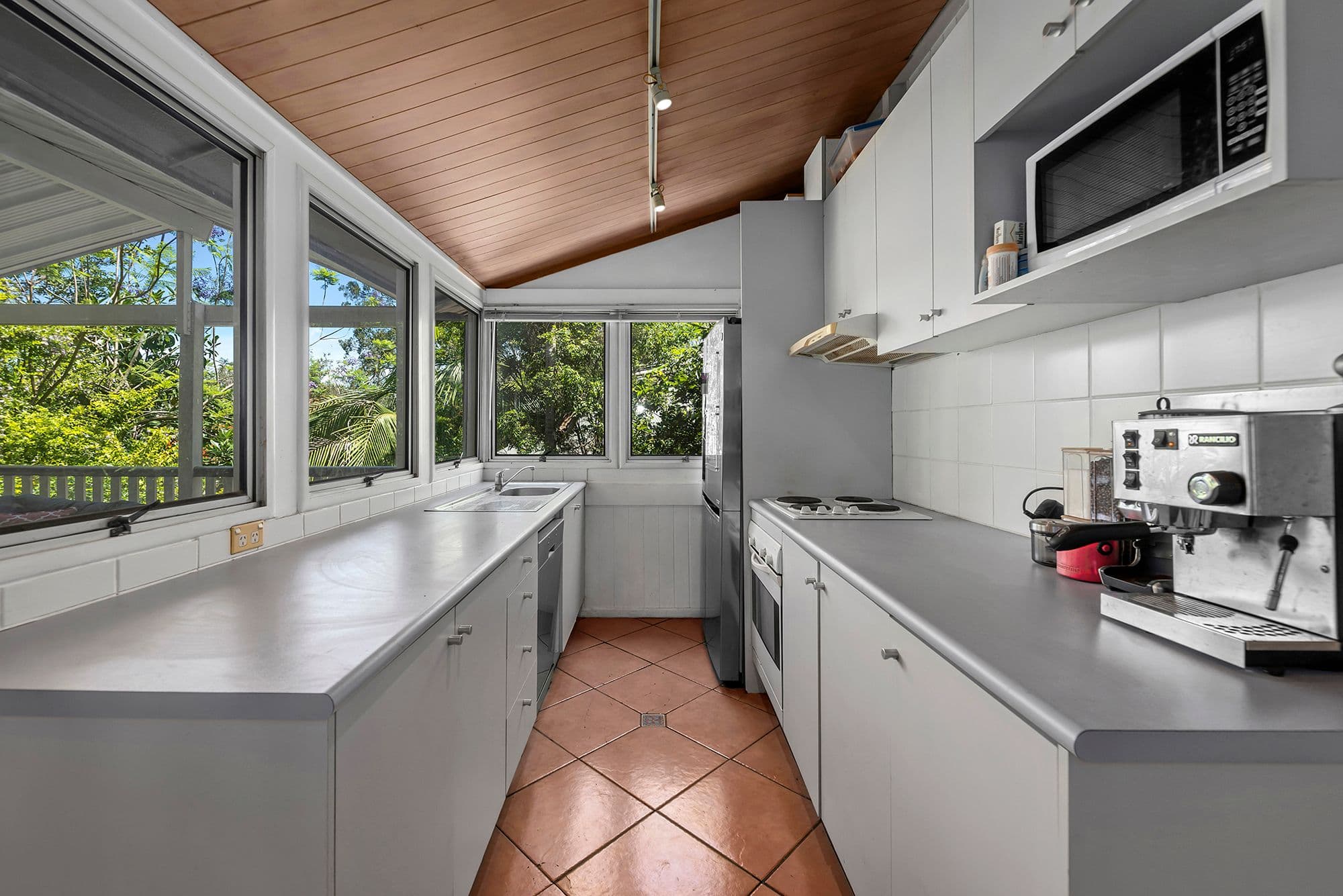 84 Russell Terrace, Indooroopilly QLD 4068, Indooroopilly - Thumbnail 3