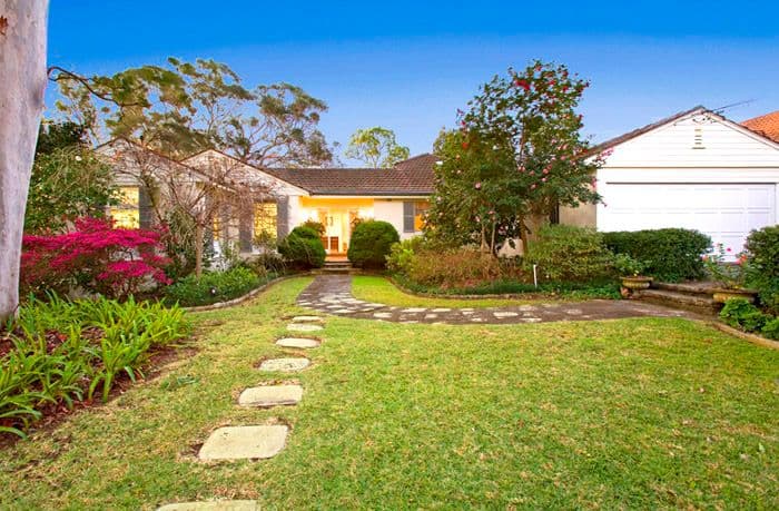 15  Bareena Avenue, WAHROONGA NSW 2076, Wahroonga - Thumbnail 2