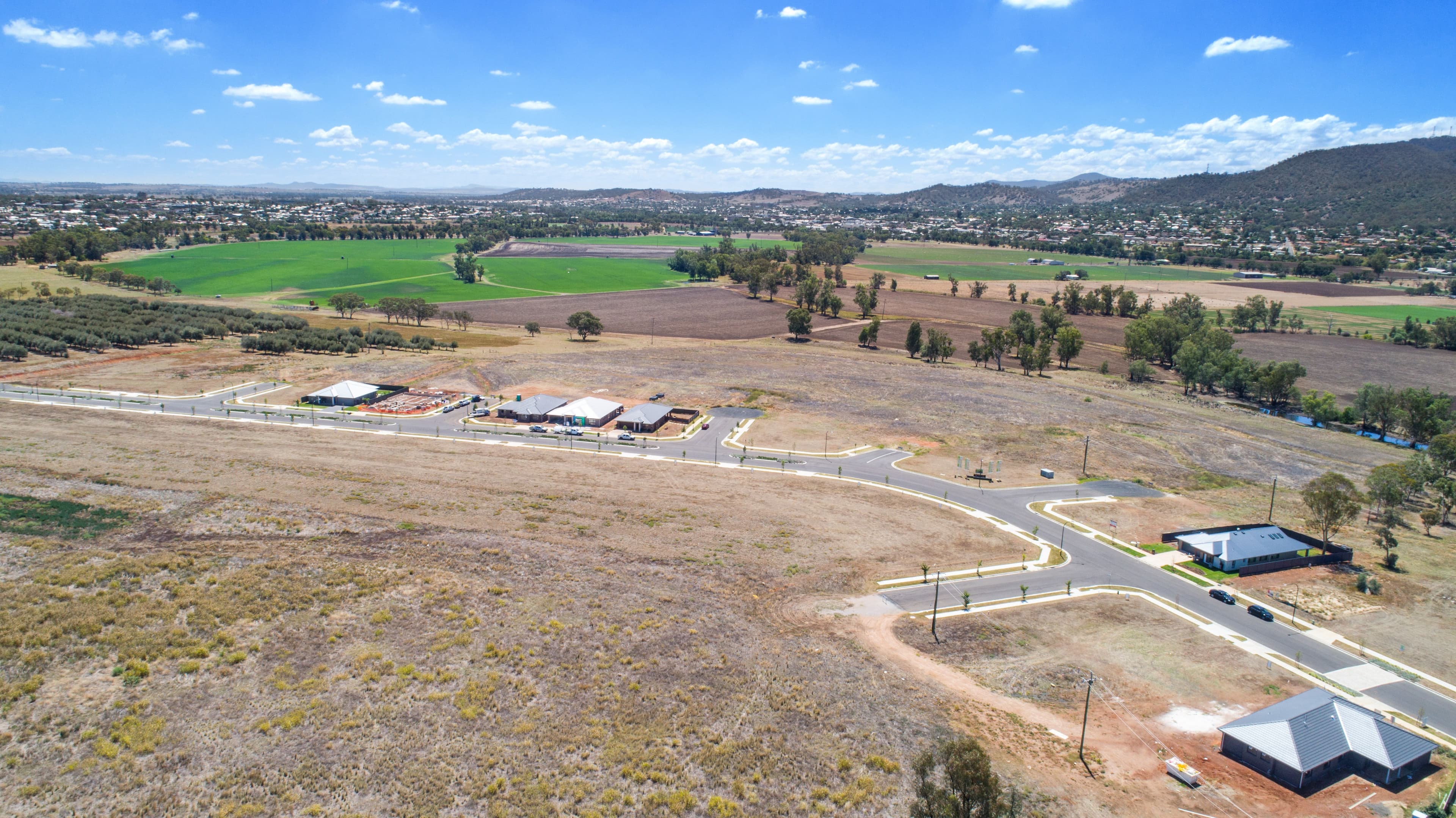 49 Myrl Street, Tamworth NSW 2340, Tamworth - Thumbnail 2