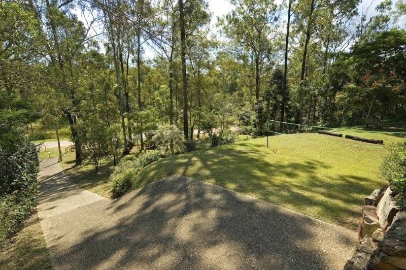 91-93 Woodlands Avenue, CAMIRA QLD 4300, Camira - Thumbnail 5