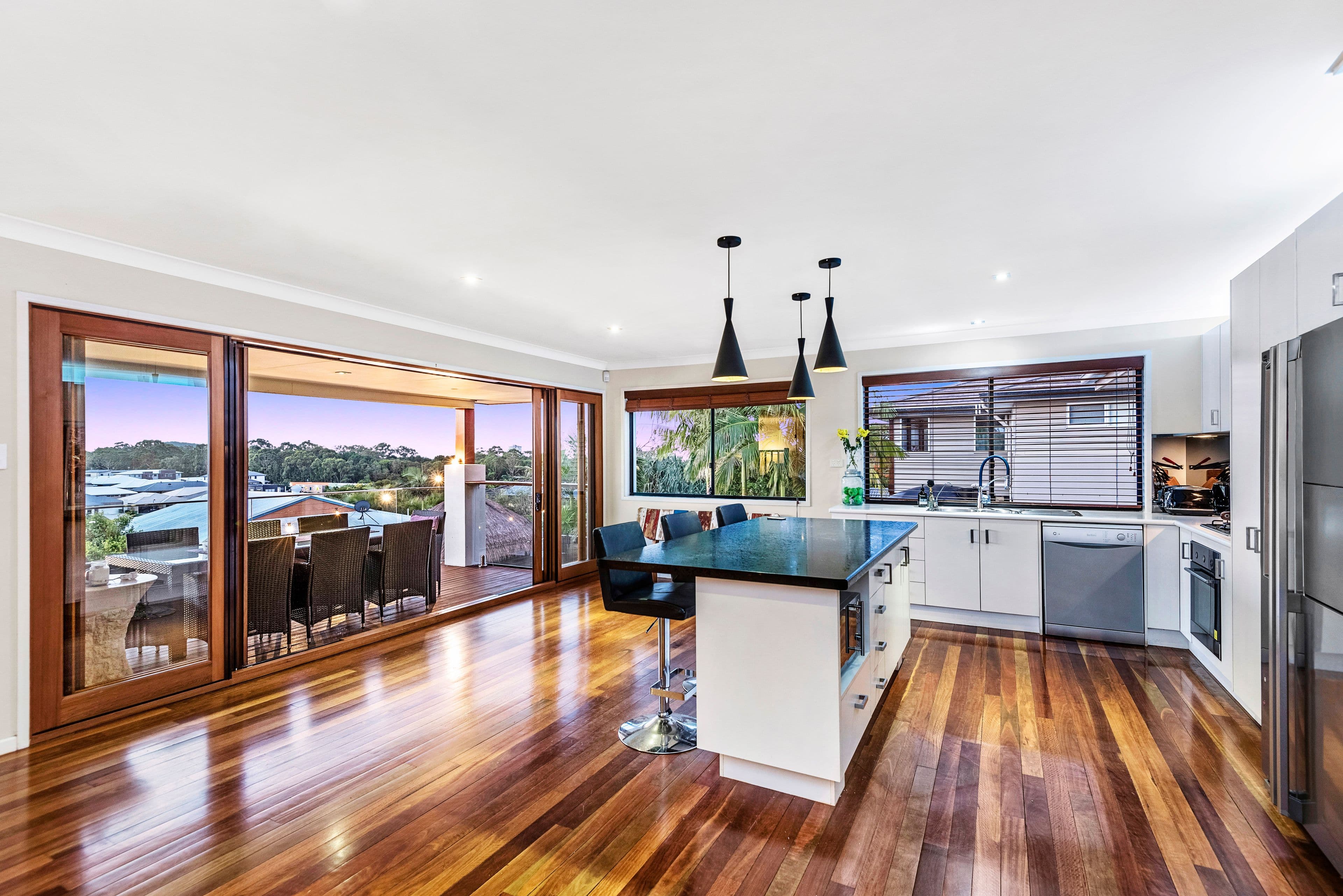 10 Rottnest Court, Elanora QLD 4221, Elanora - Thumbnail 2