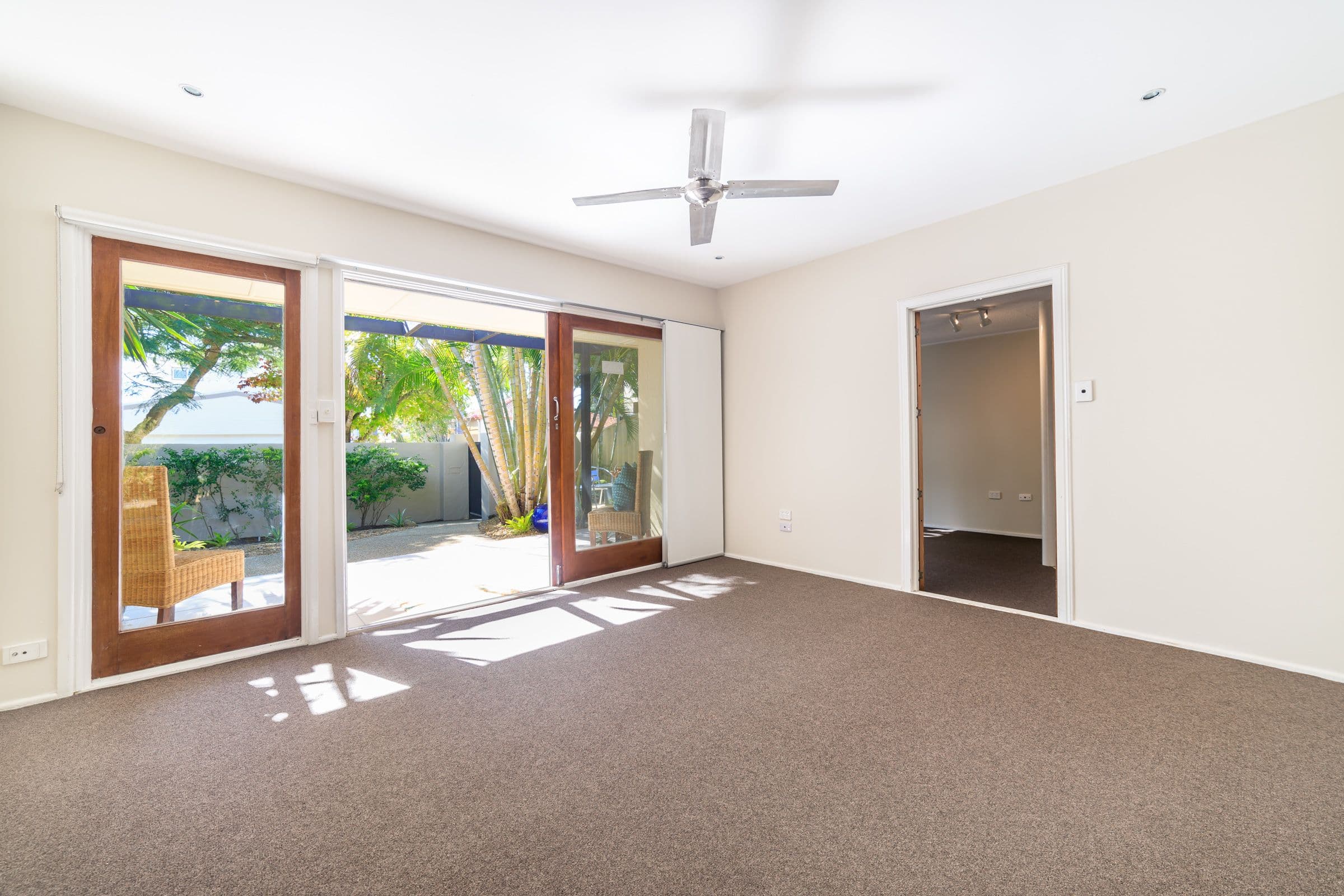 11 Boongala Road, Broadbeach Waters QLD 4218, Broadbeach Waters - Thumbnail 5