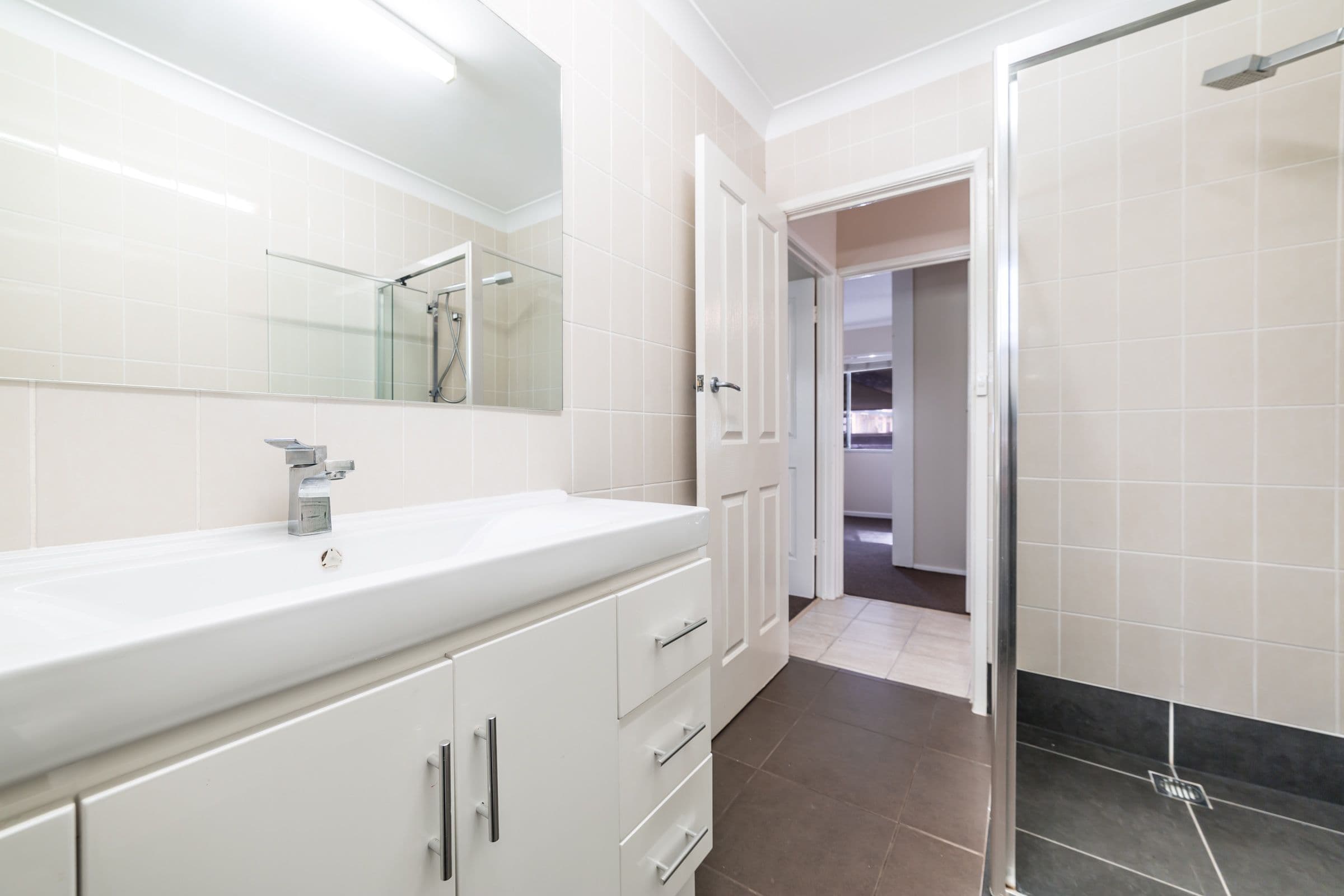 11 Boongala Road, Broadbeach Waters QLD 4218, Broadbeach Waters - Thumbnail 6