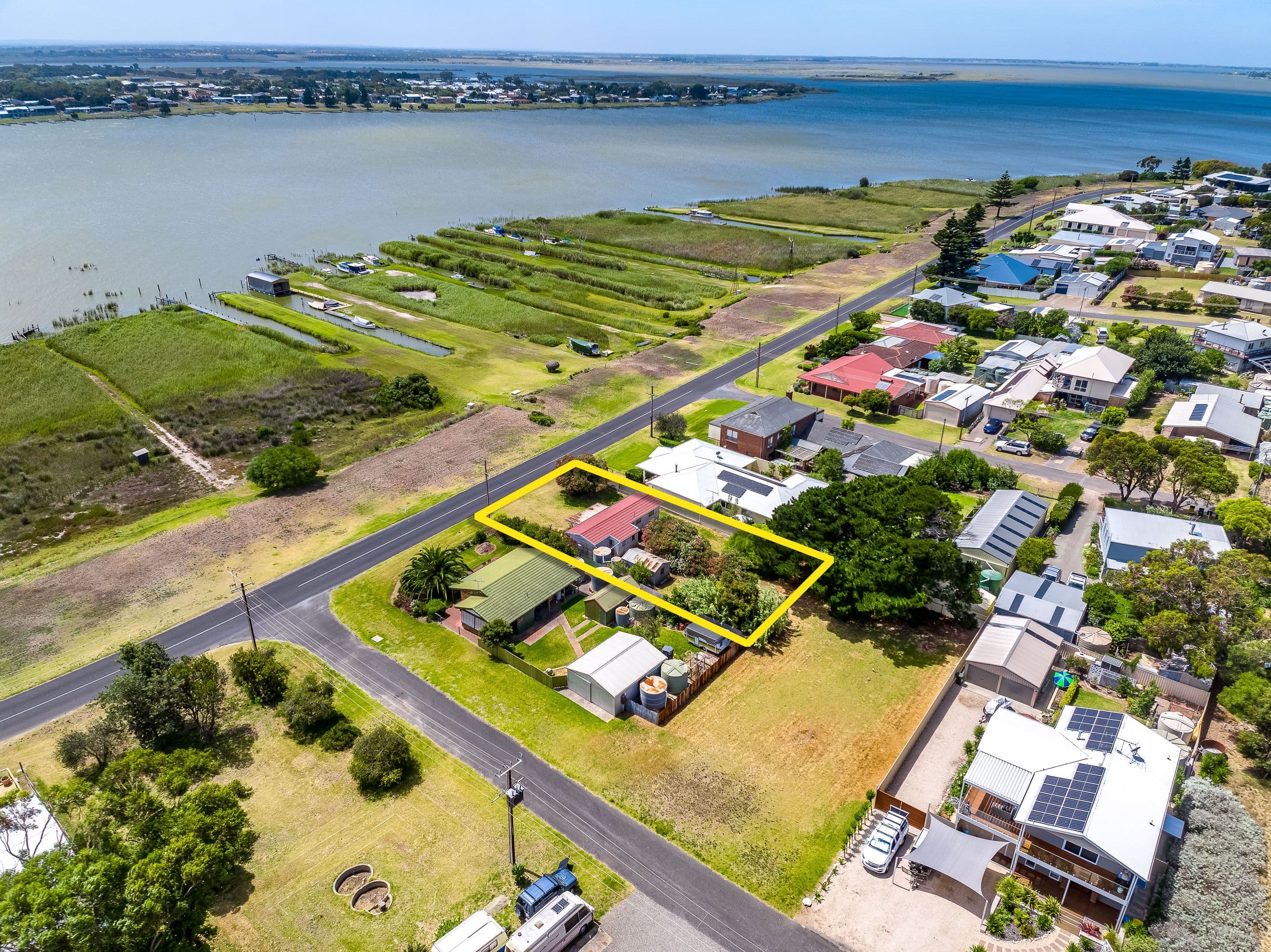 79 Captain Sturt Parade, Hindmarsh Island SA 5214, Hindmarsh Island - Thumbnail 5