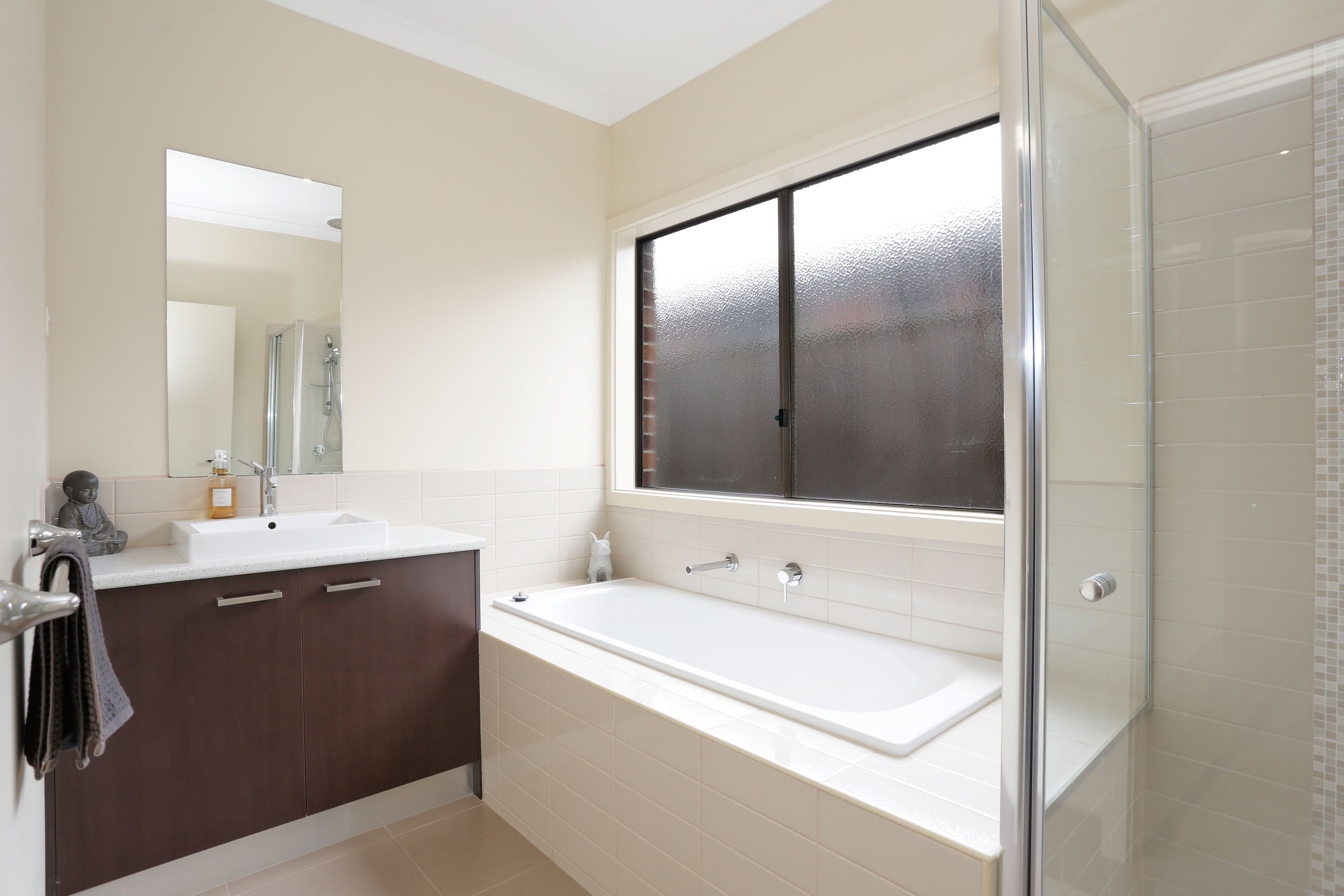 7 Whitecaps Avenue, Point Cook VIC 3030, Point Cook - Thumbnail 5